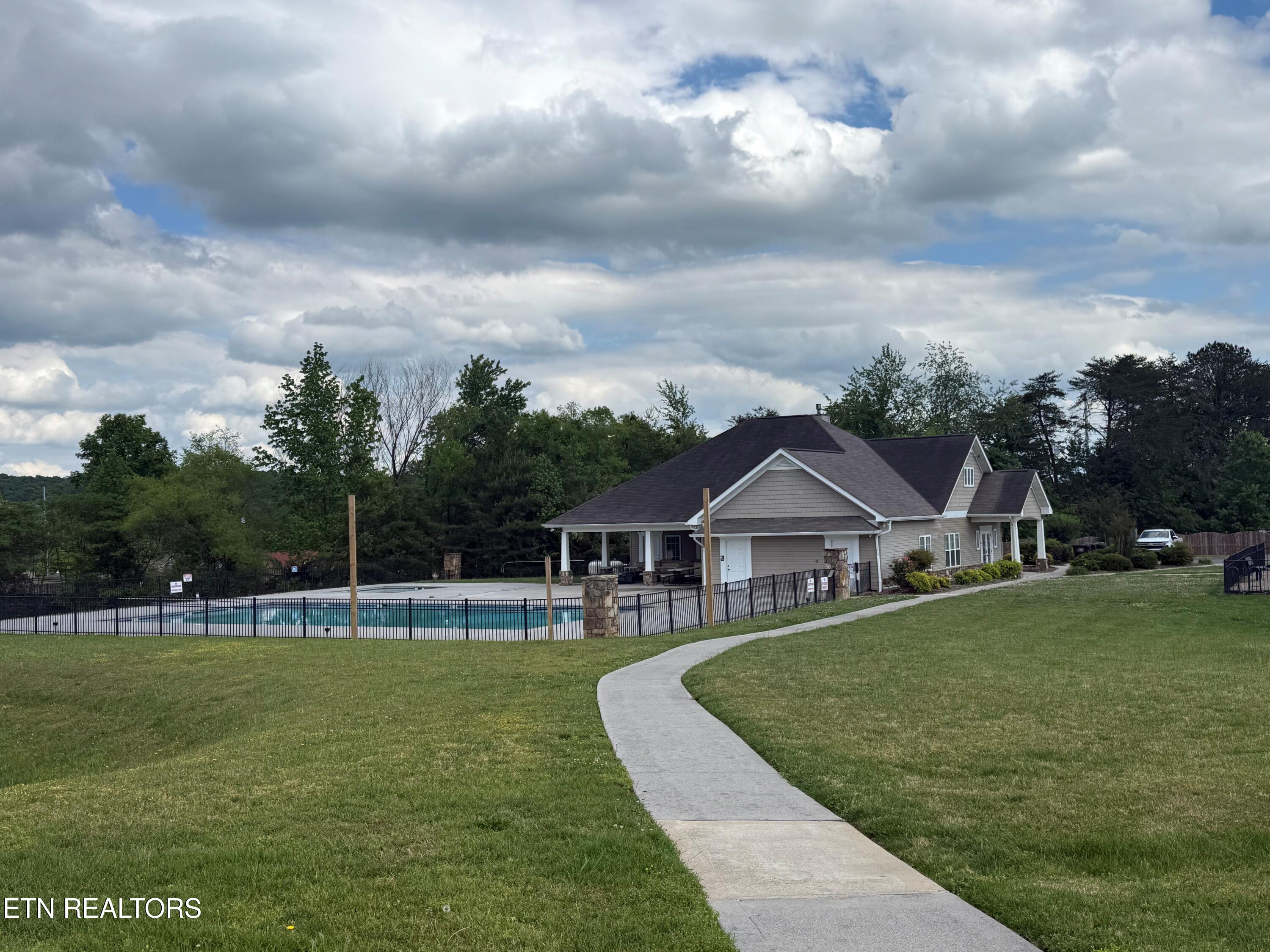 6331 Mcmillan Creek Drive Knoxville TN 37924