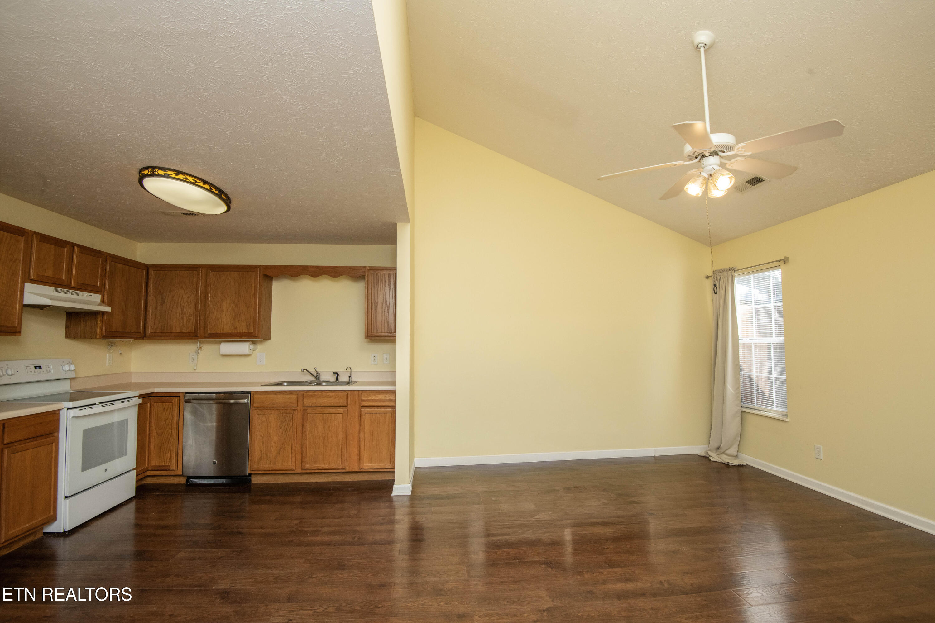 4022 Darwin Way Knoxville TN 37918