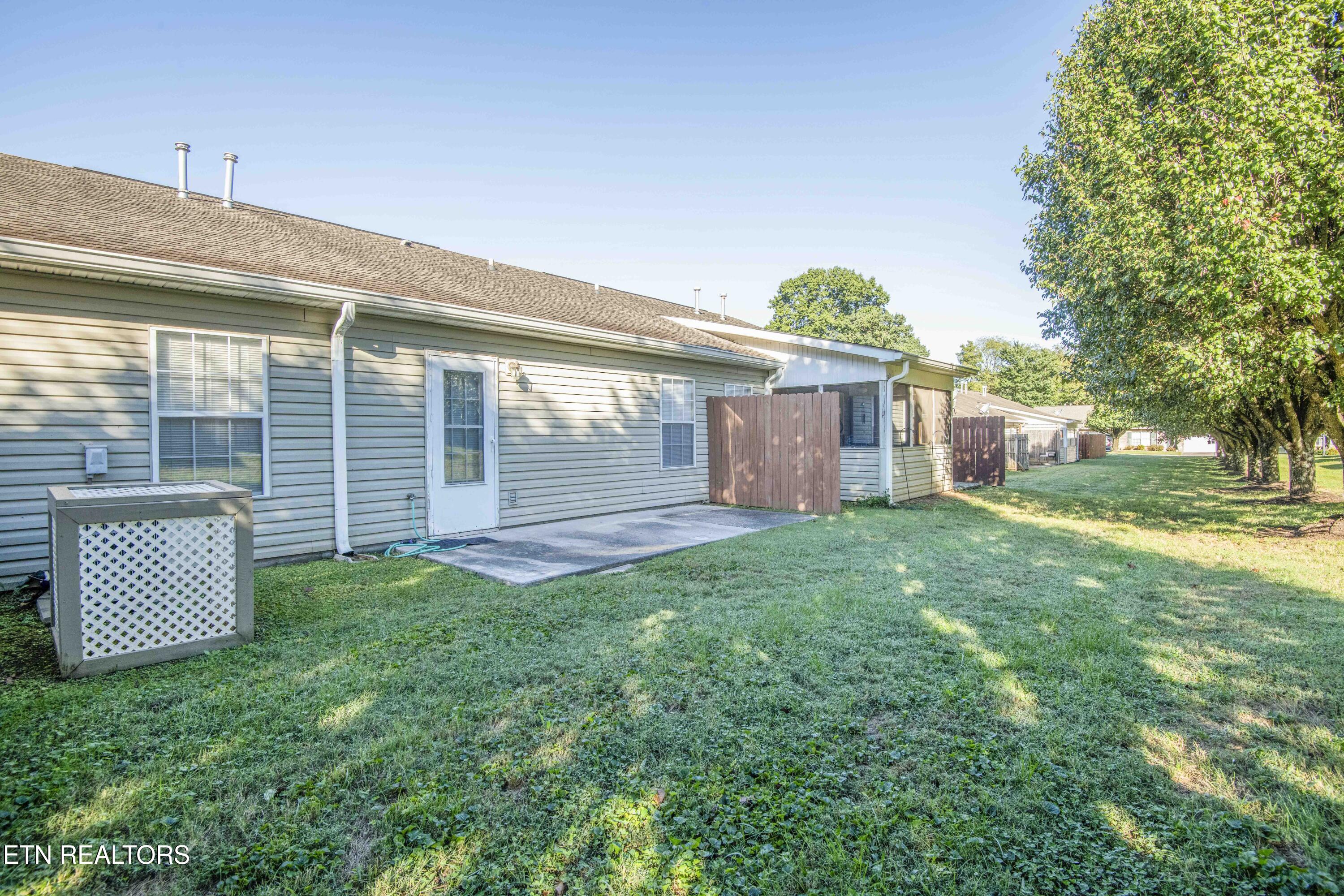 4022 Darwin Way Knoxville TN 37918