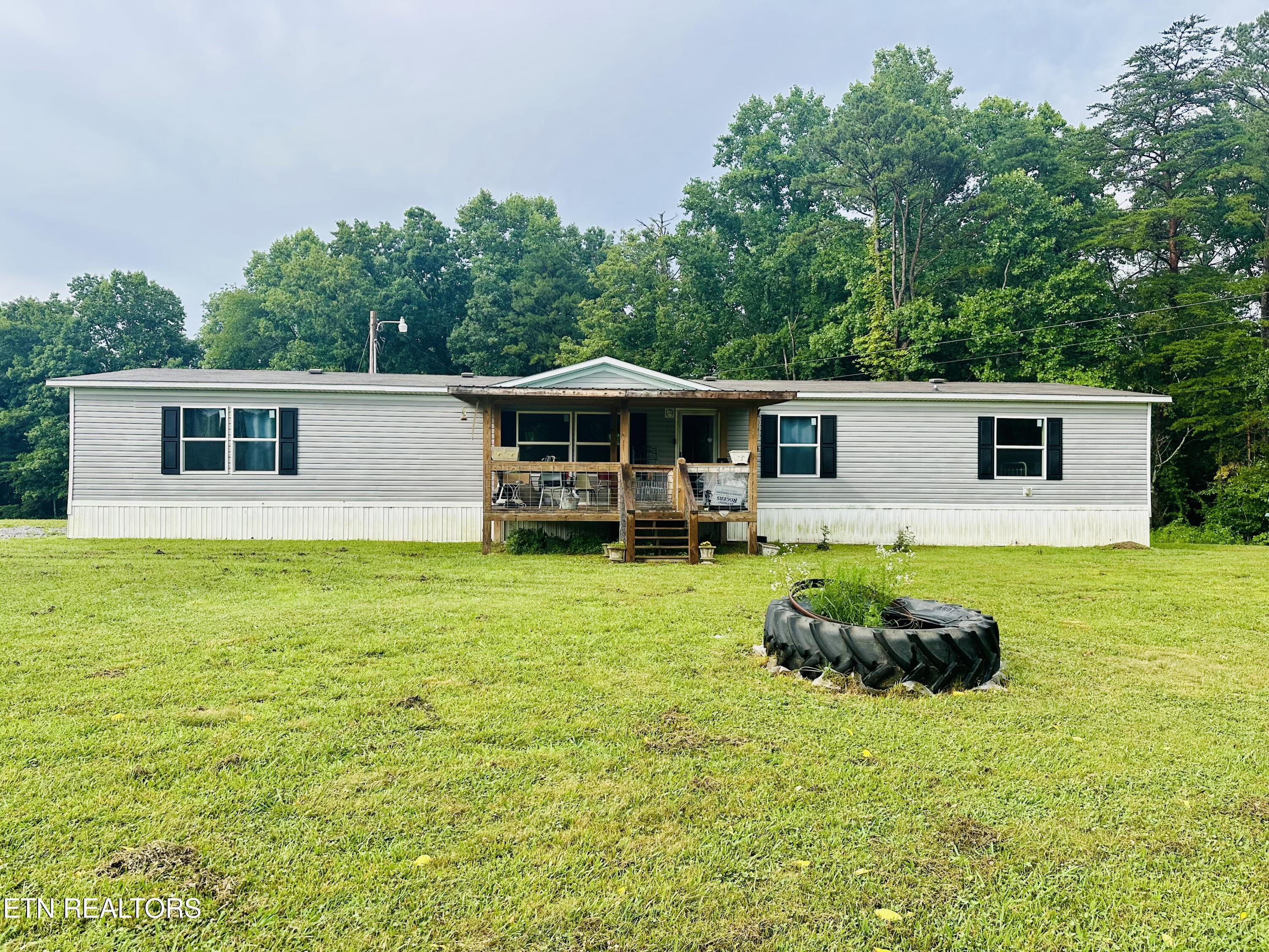 1240 Burrville Road Sunbright TN 37872