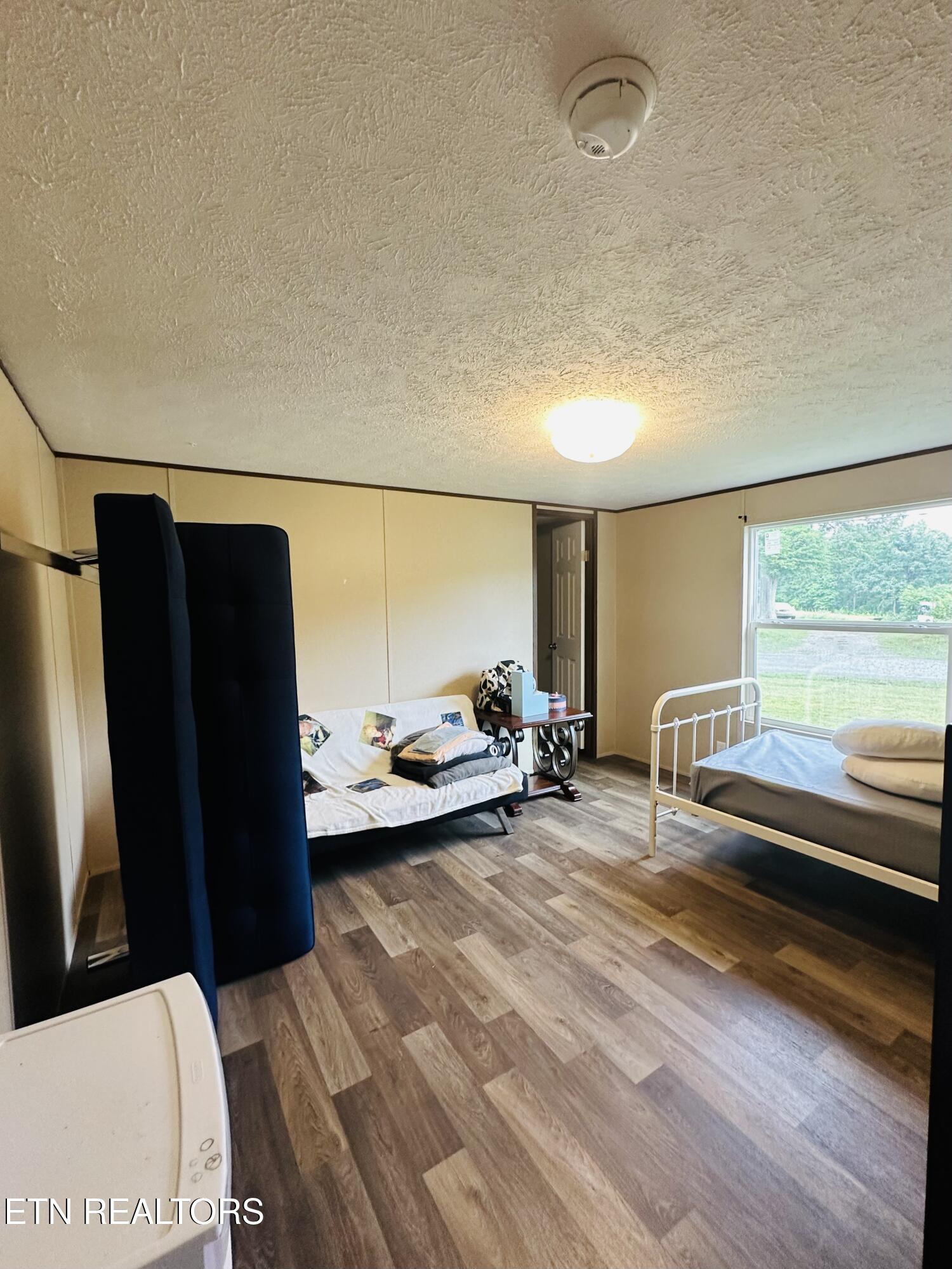 1240 Burrville Road Sunbright TN 37872