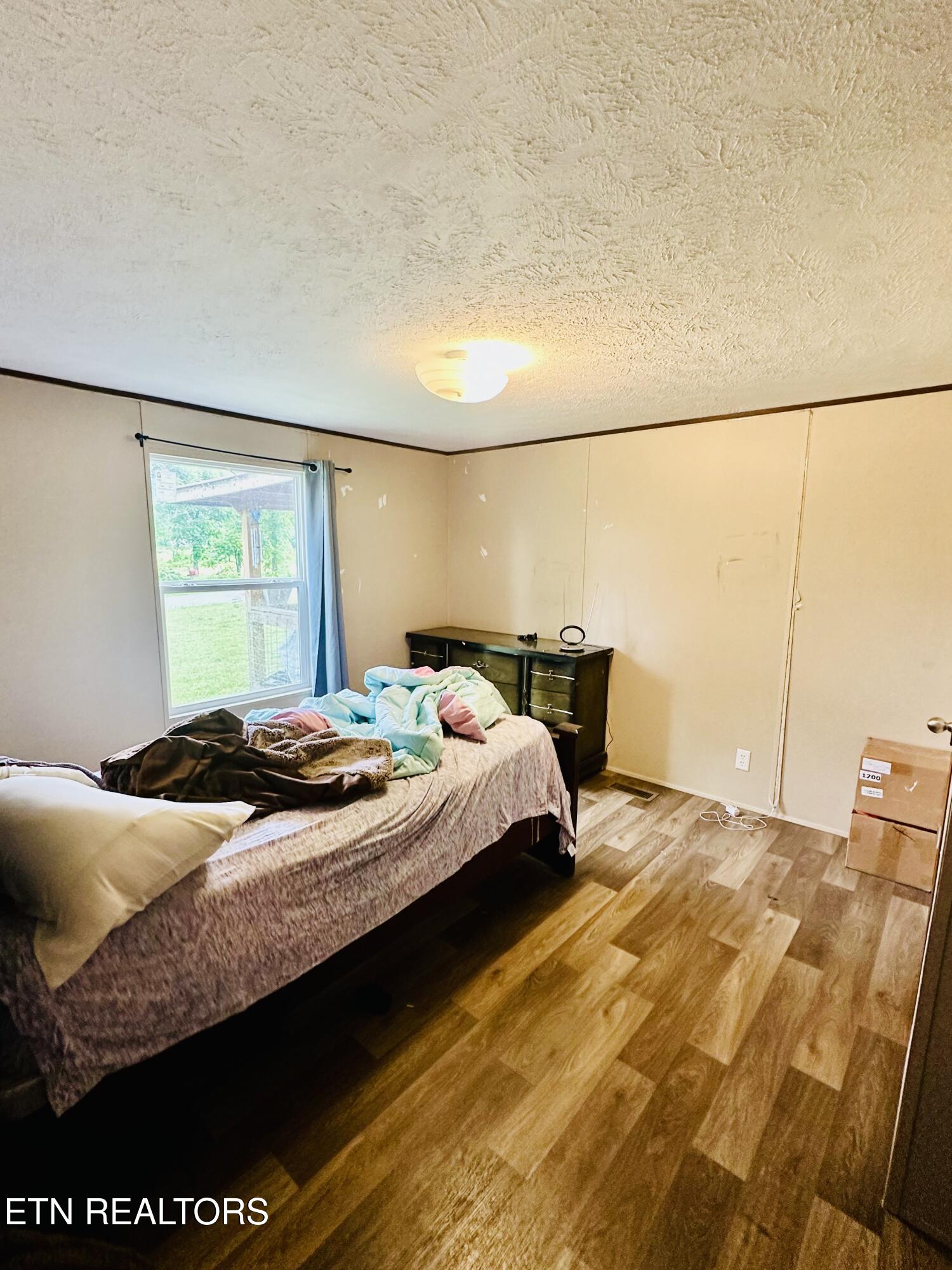 1240 Burrville Road Sunbright TN 37872