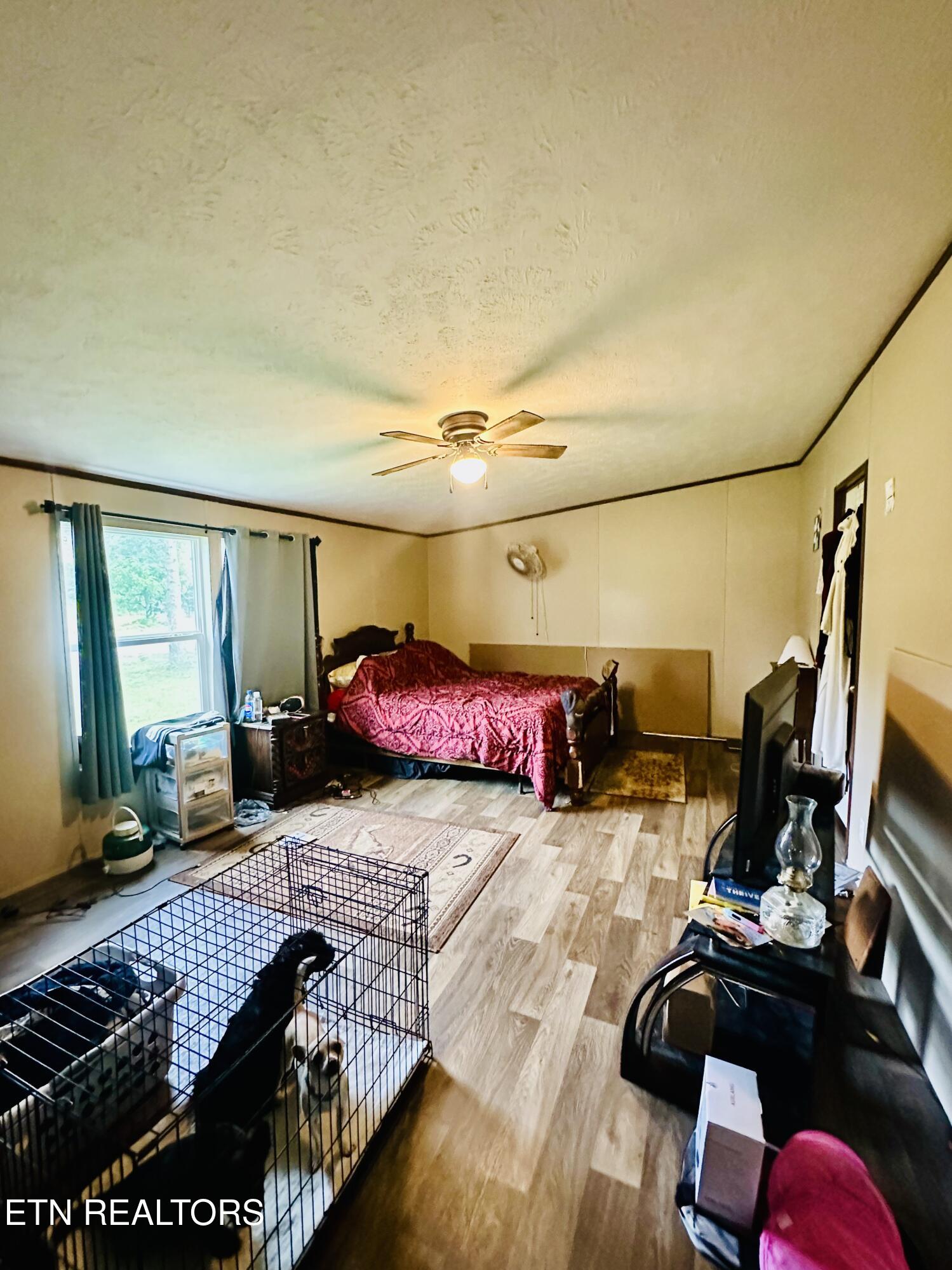 1240 Burrville Road Sunbright TN 37872