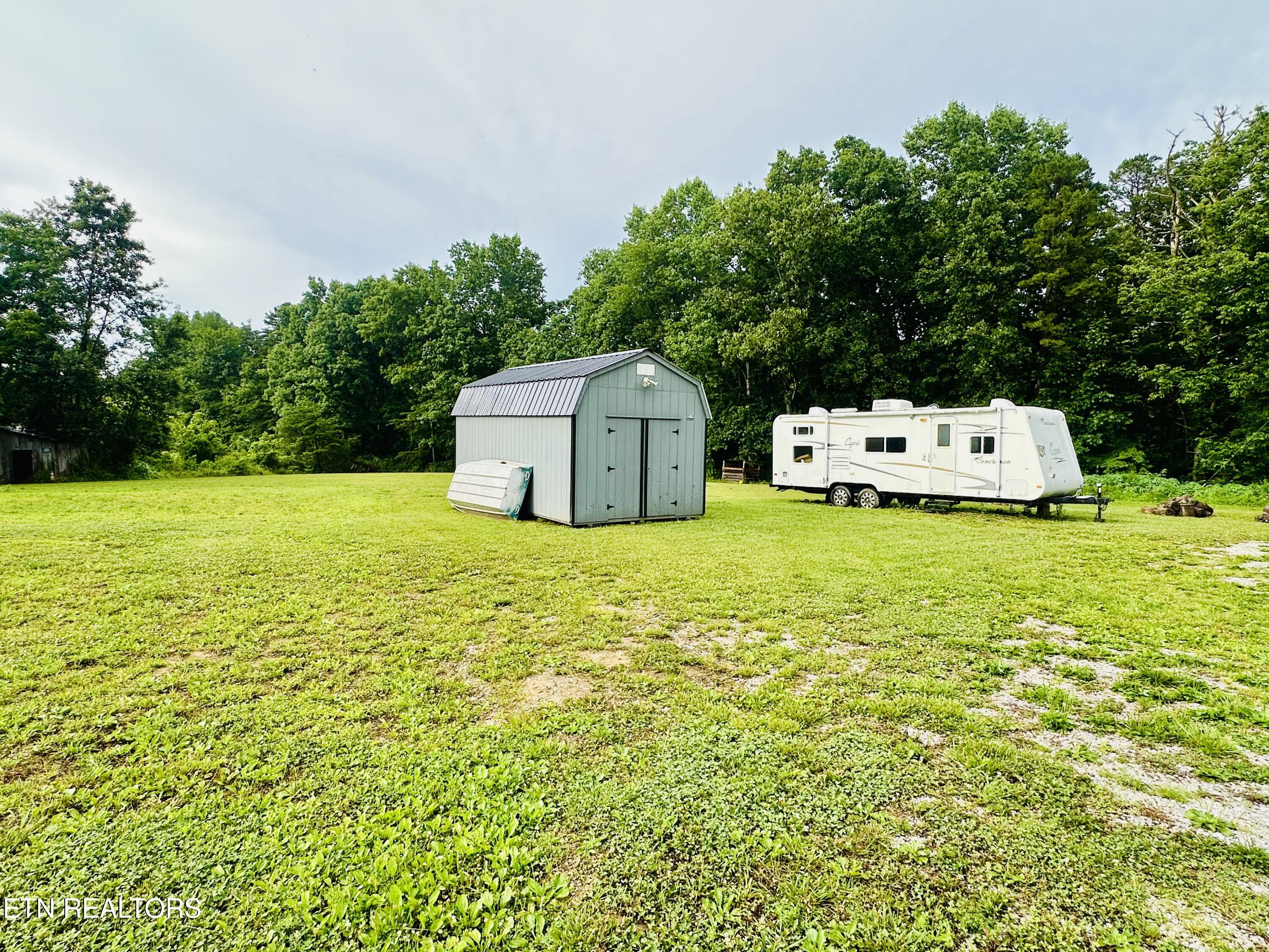 1240 Burrville Road Sunbright TN 37872
