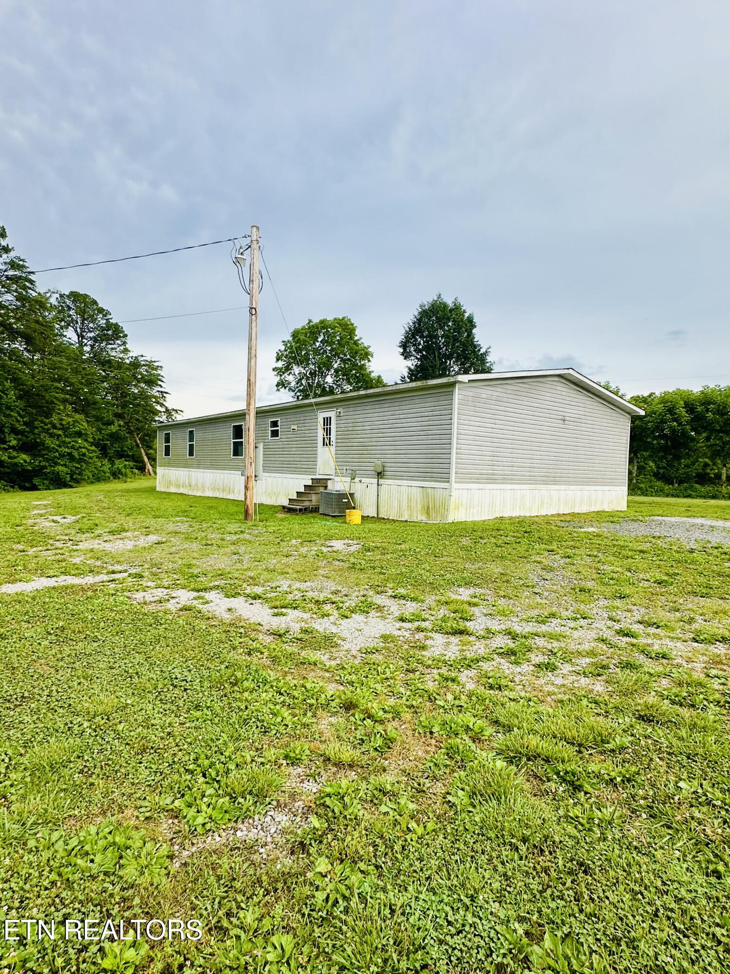 1240 Burrville Road Sunbright TN 37872