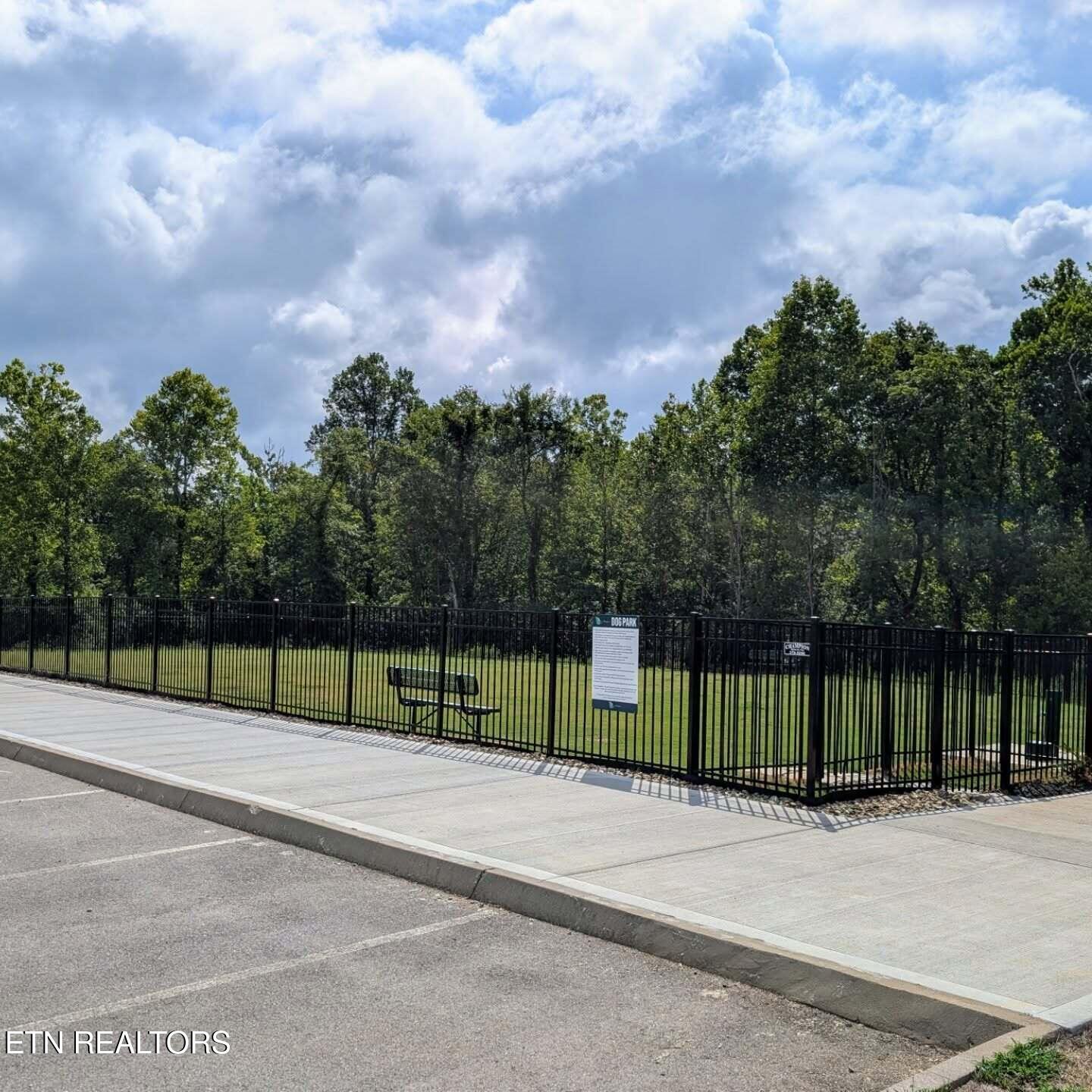 141 Mistletoeberry Road Oak Ridge TN 37830