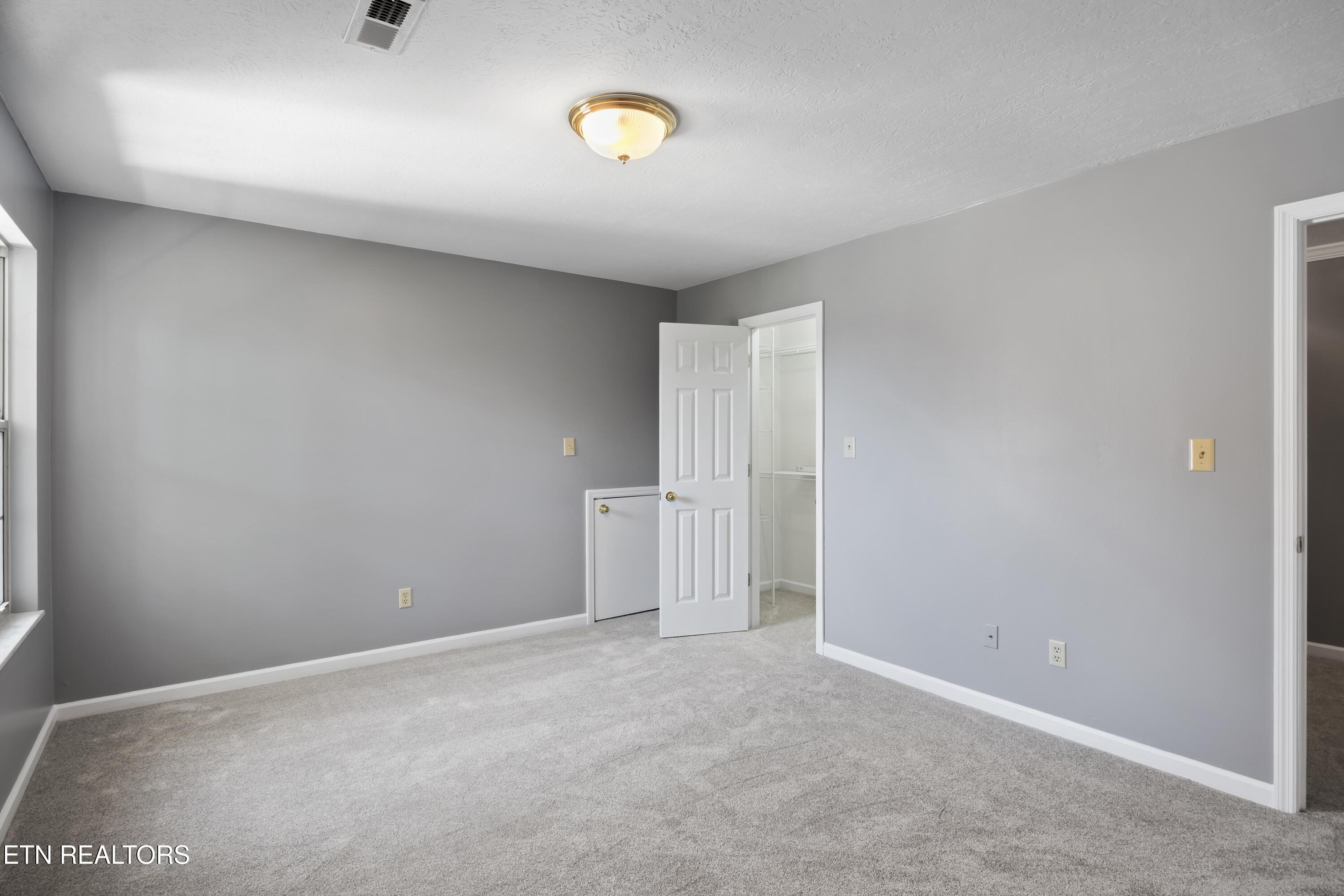 7128 Royal Springs Boulevard Knoxville TN 37918