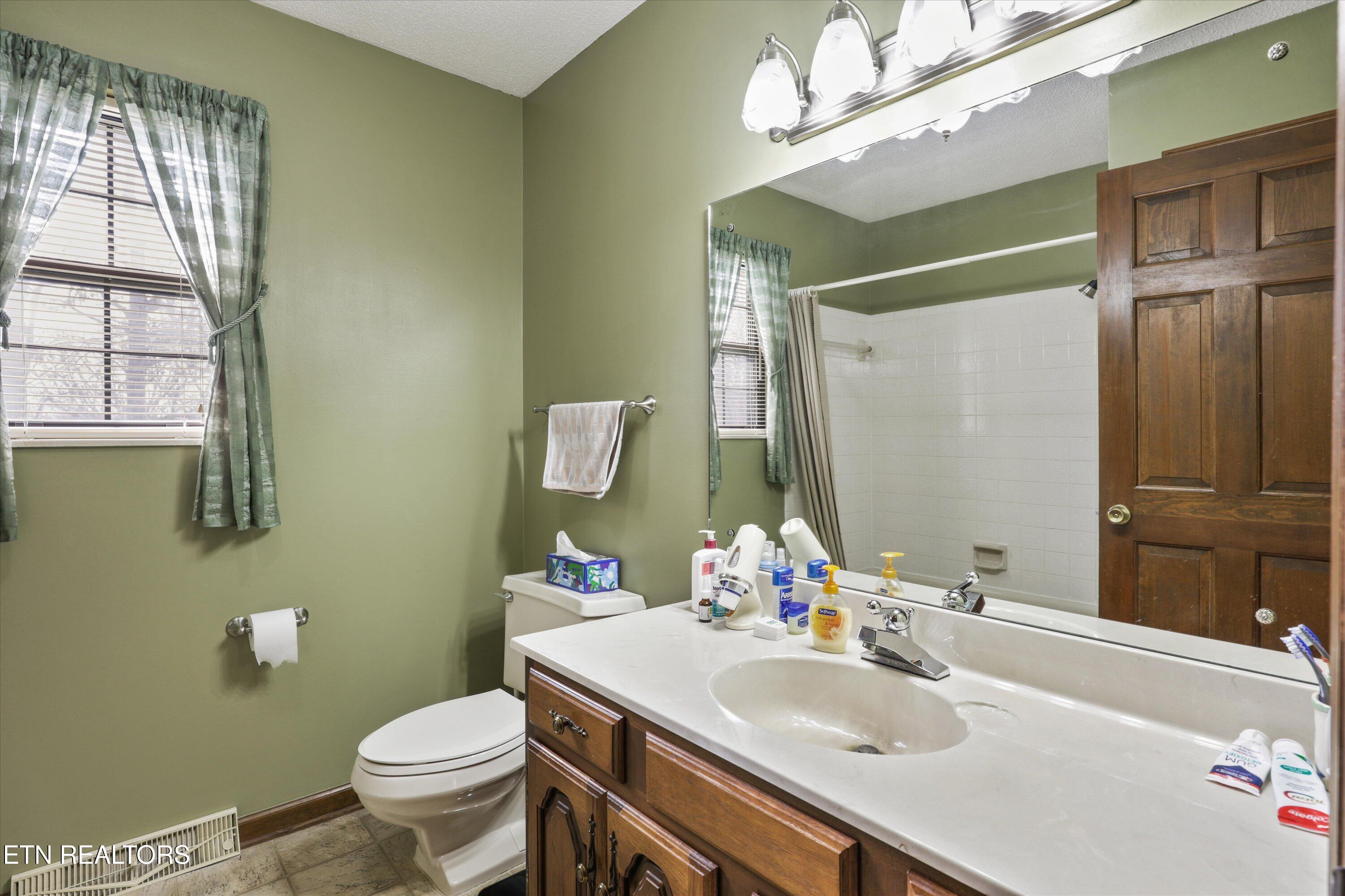 406 Powder House Road Powell TN 37849