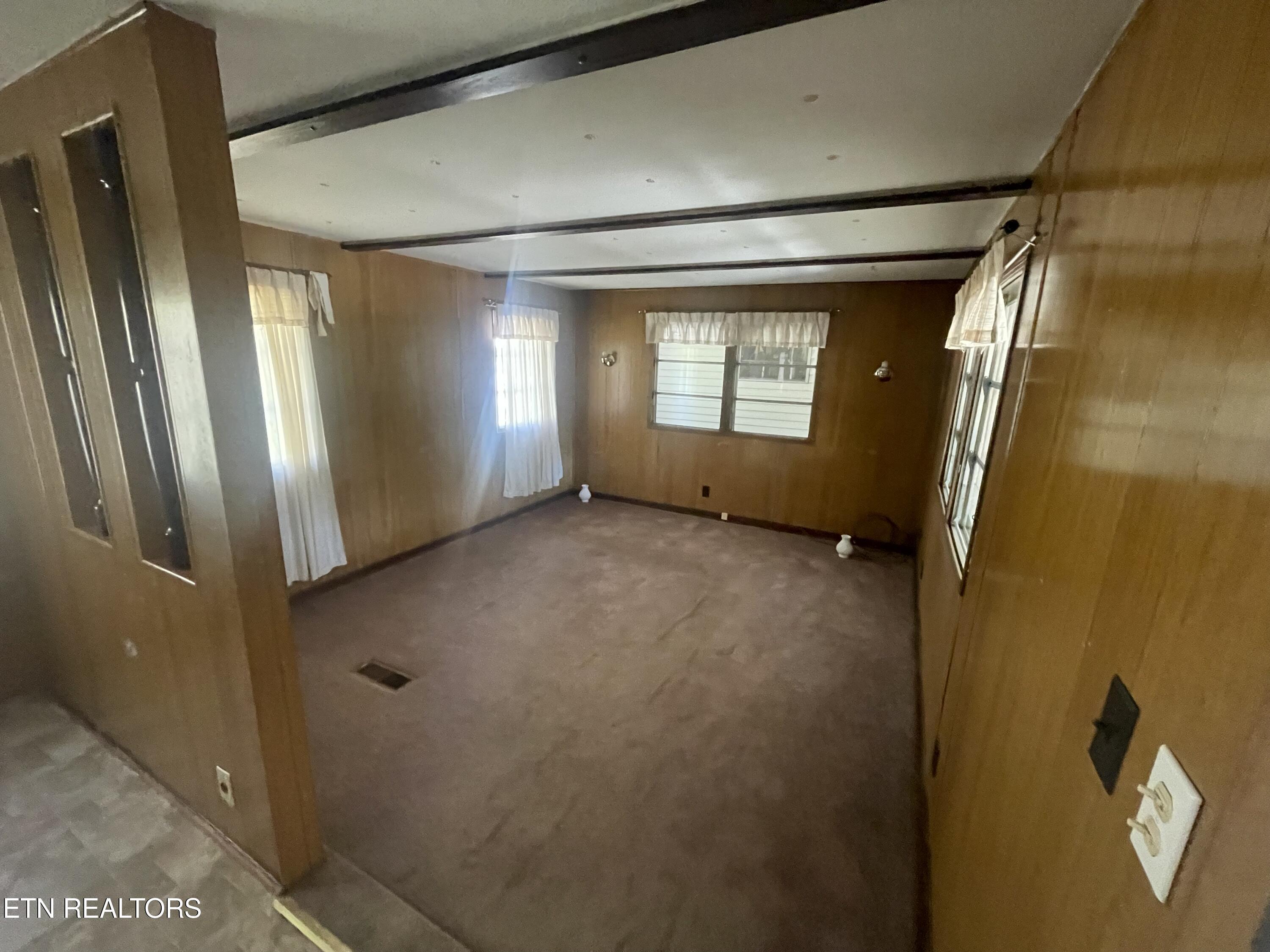 960 Indian River Boat Dock Road Jacksboro TN 37757