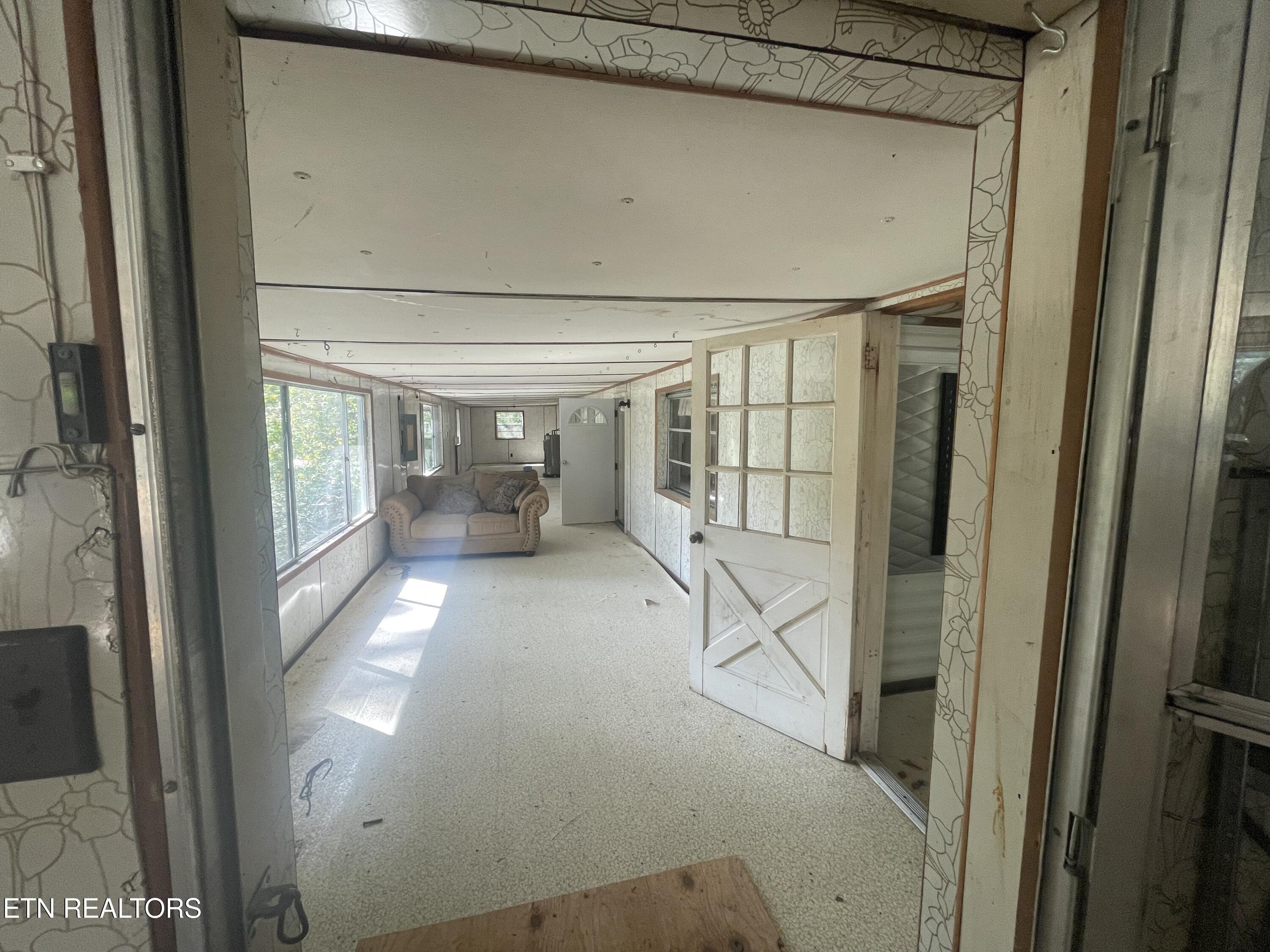 960 Indian River Boat Dock Road Jacksboro TN 37757