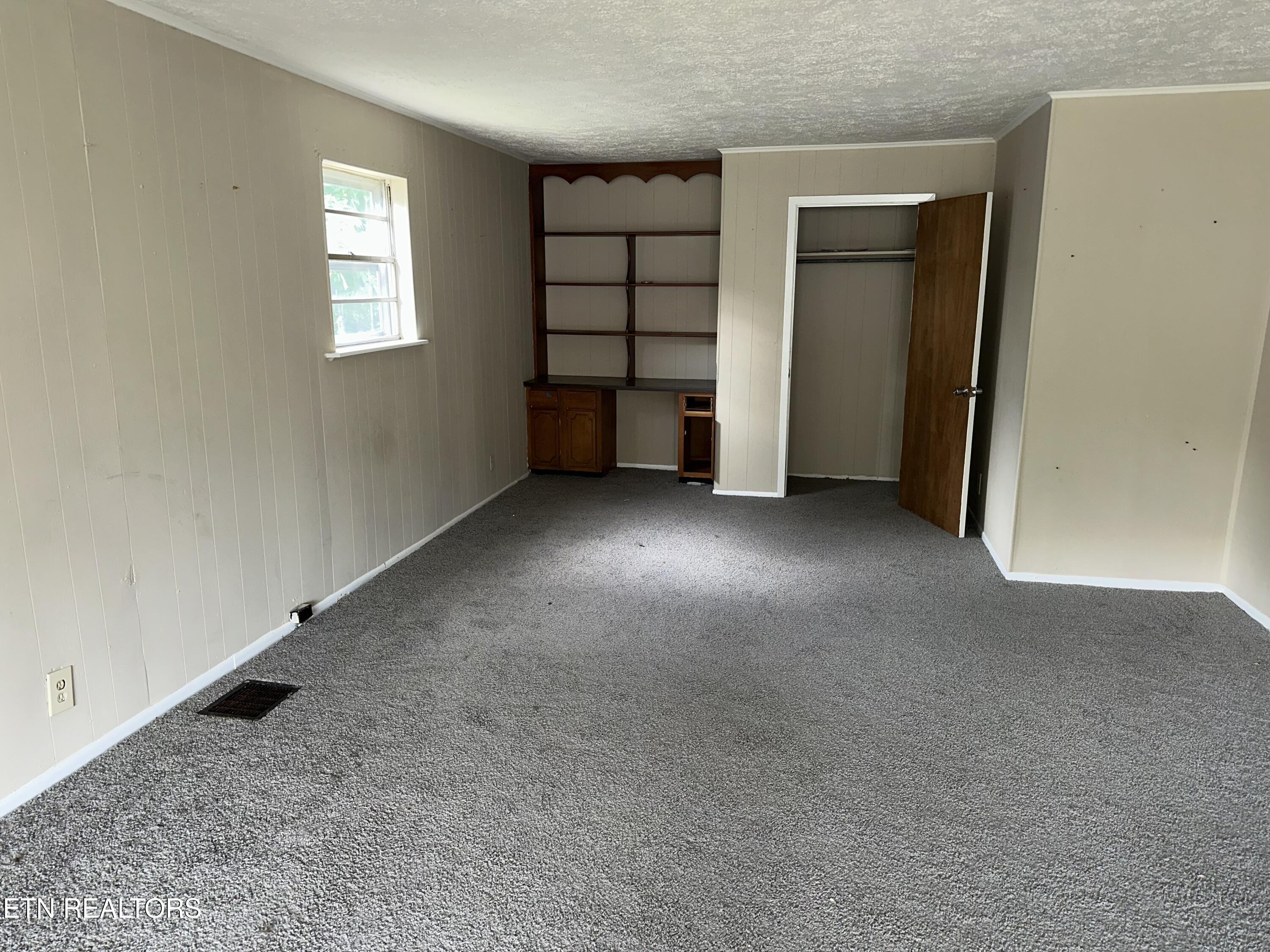 706 E Beech Street Lafollette TN 37766