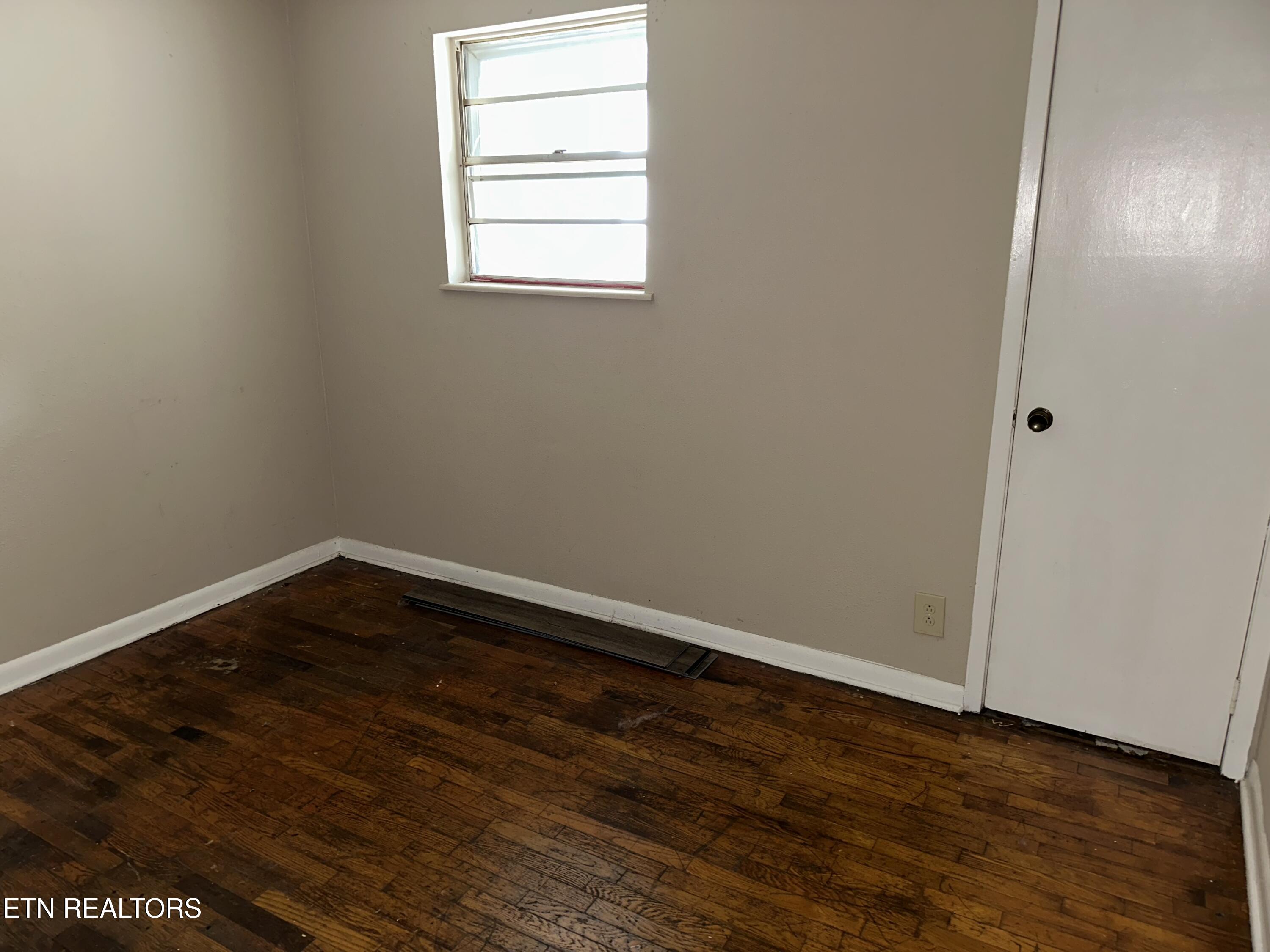 706 E Beech Street Lafollette TN 37766