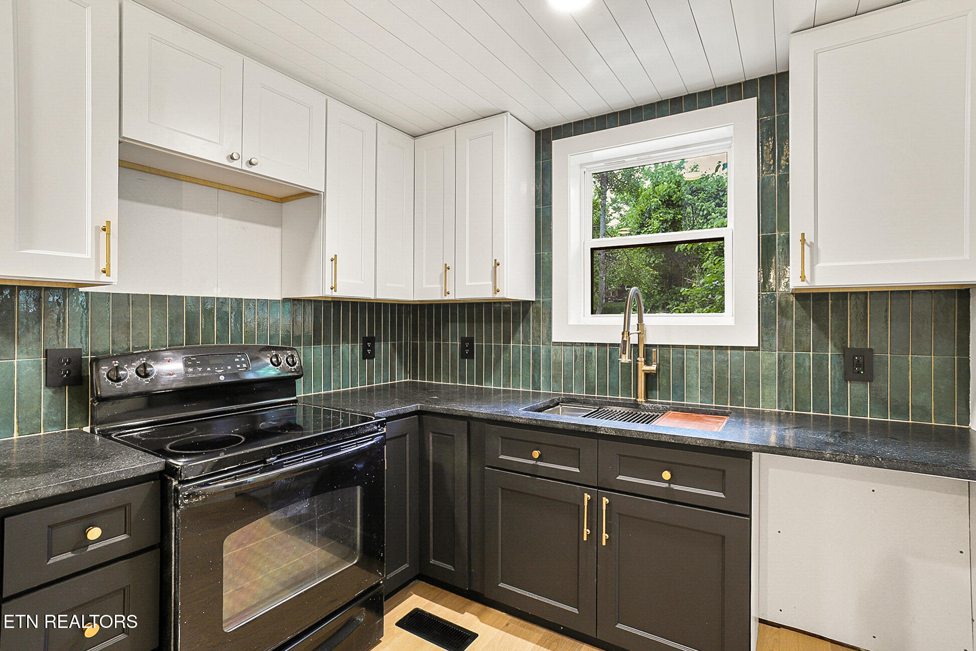 1230 Ardee Avenue Nashville TN 37216