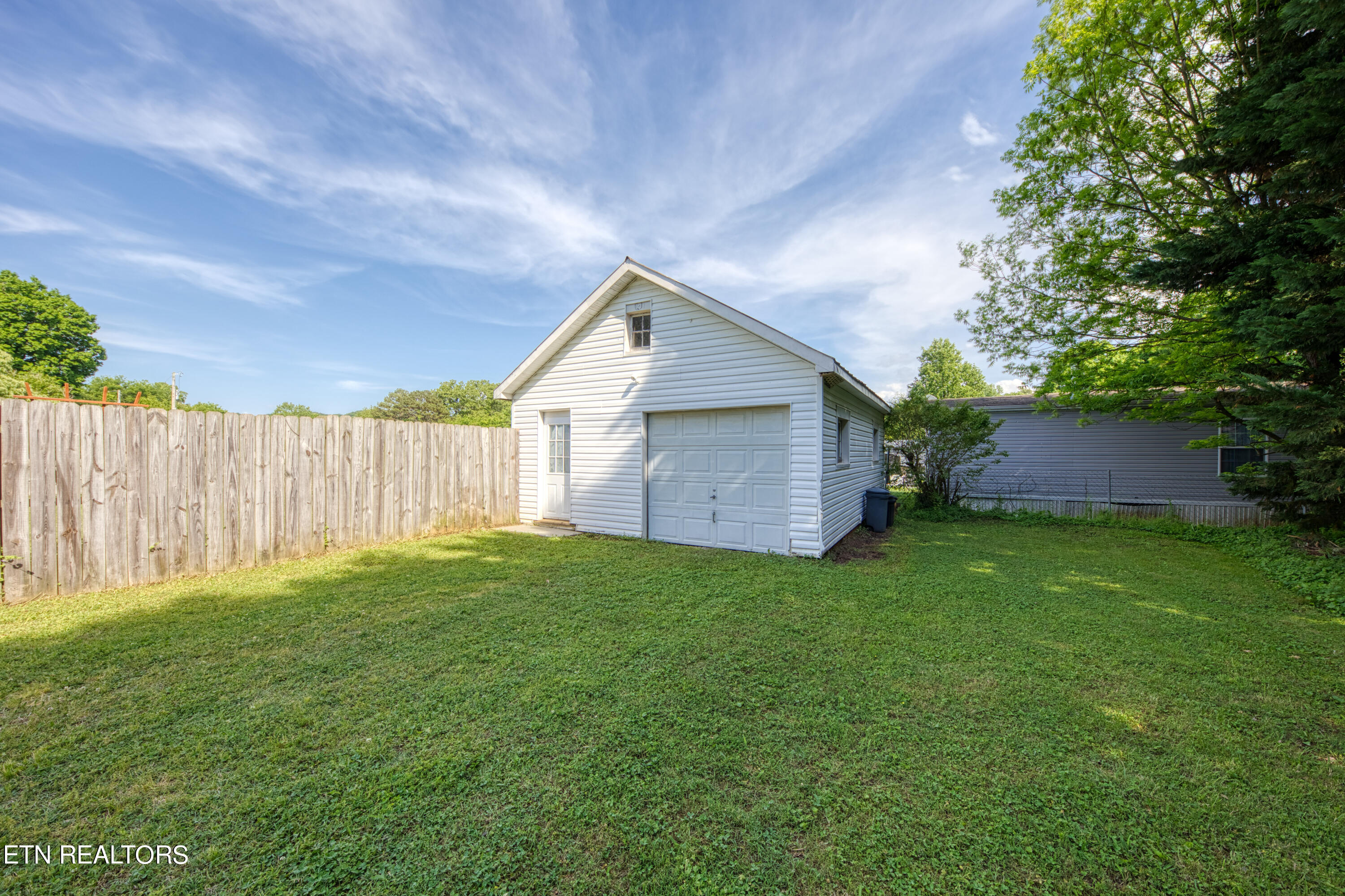 311 Russell Road Rockford TN 37853