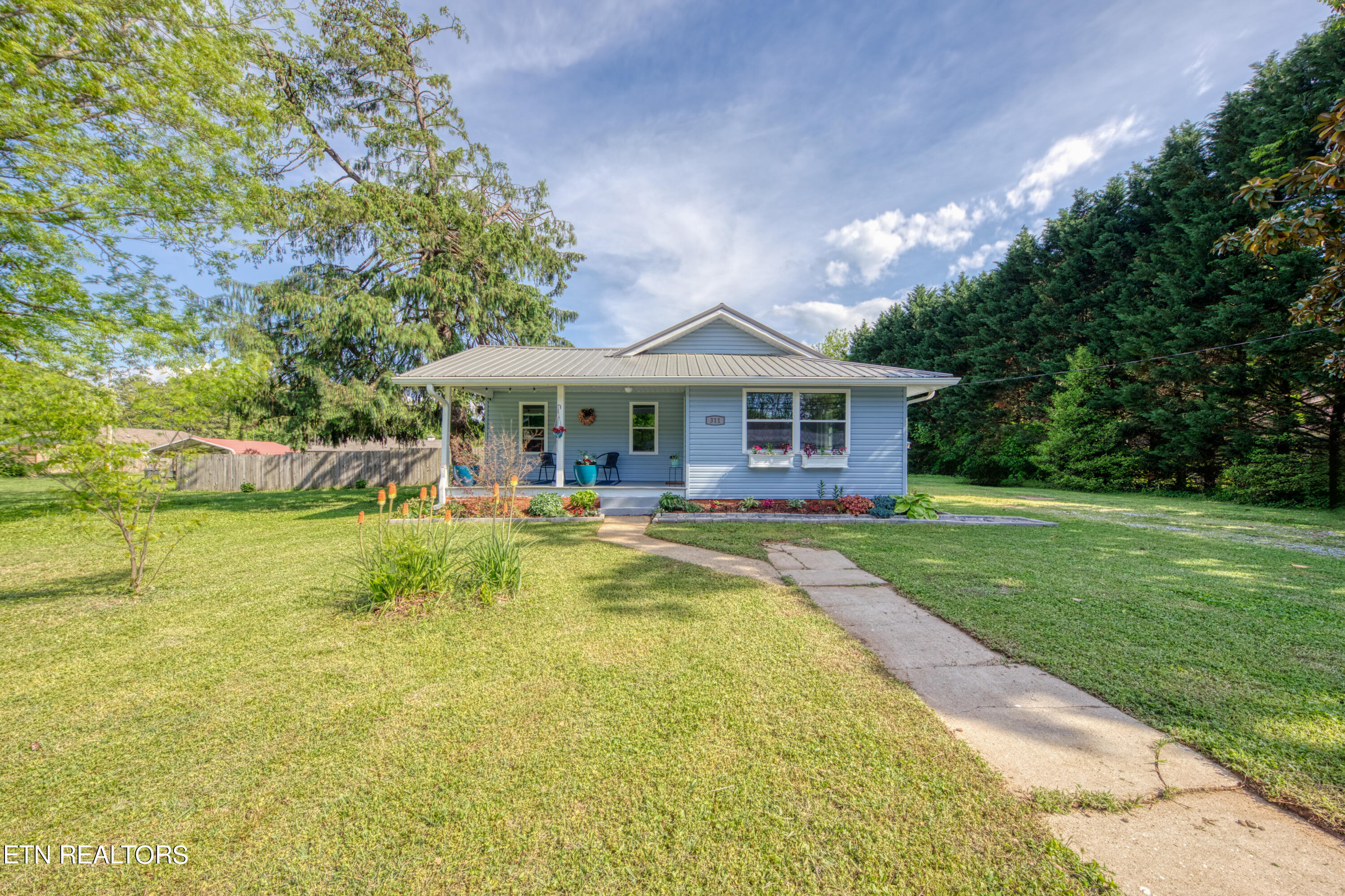 311 Russell Road Rockford TN 37853