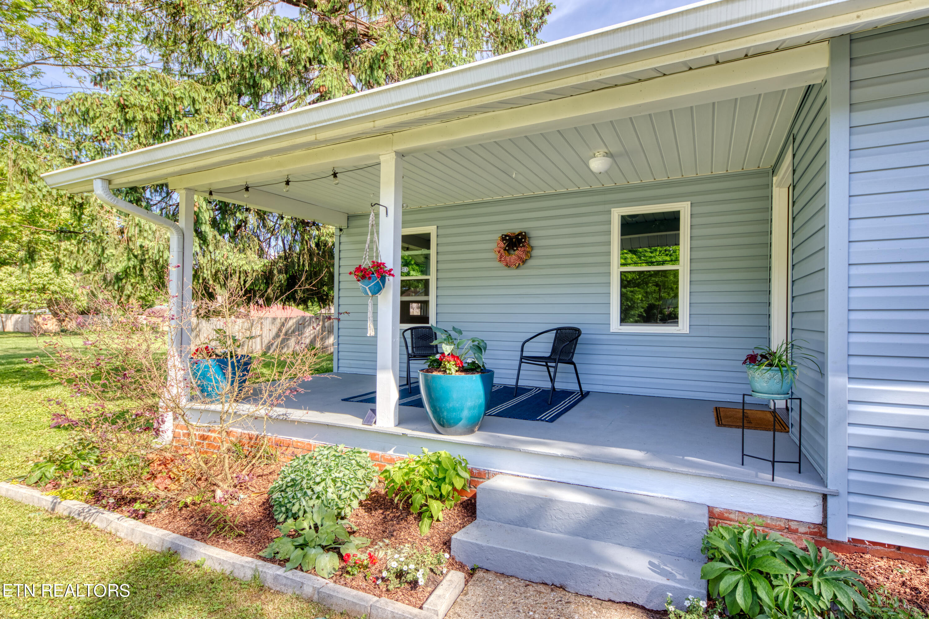 311 Russell Road Rockford TN 37853