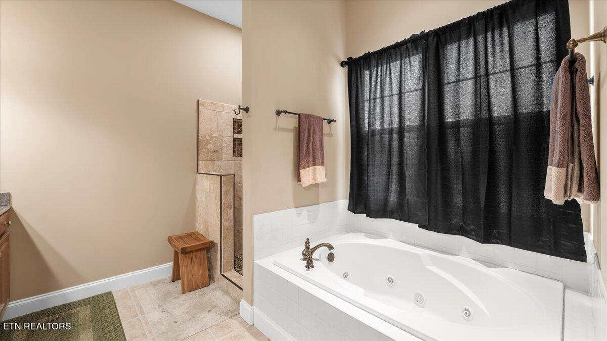 311 Cheyenne Boulevard Lenoir City TN 37772
