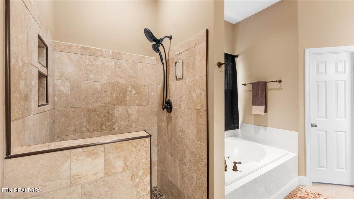 311 Cheyenne Boulevard Lenoir City TN 37772