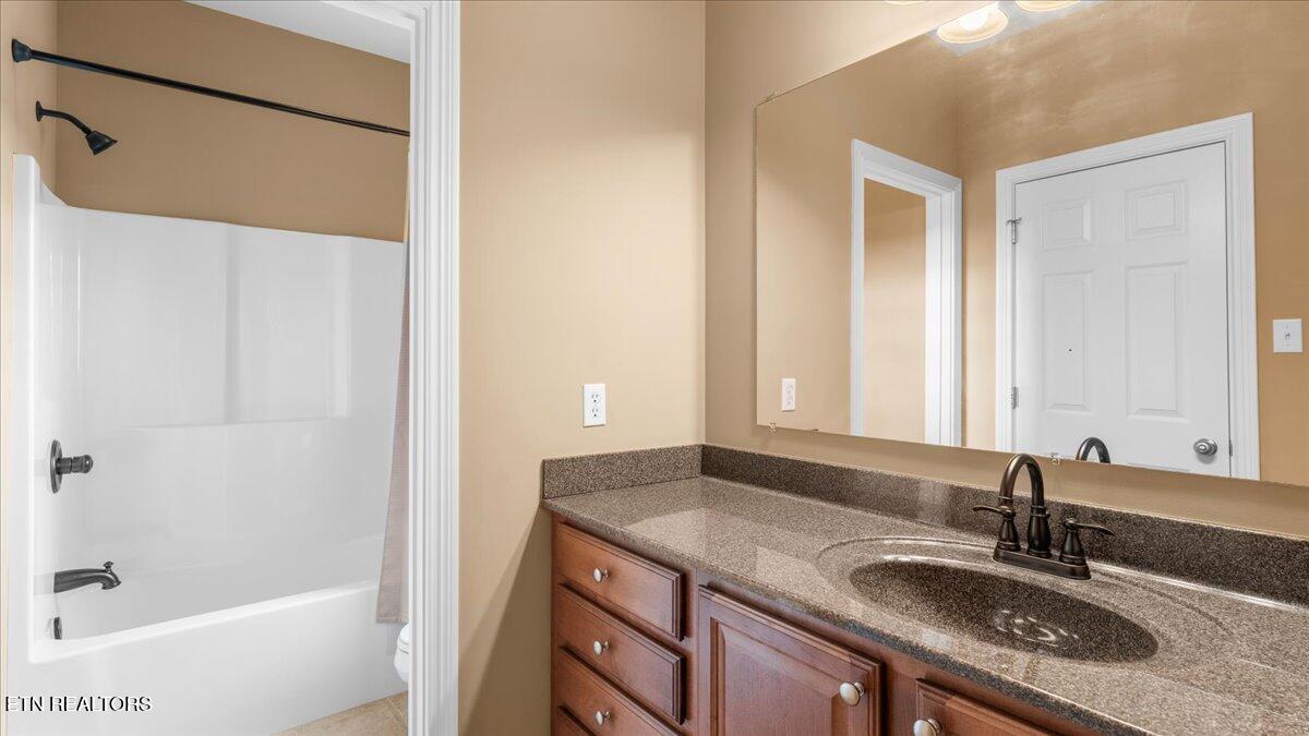 311 Cheyenne Boulevard Lenoir City TN 37772