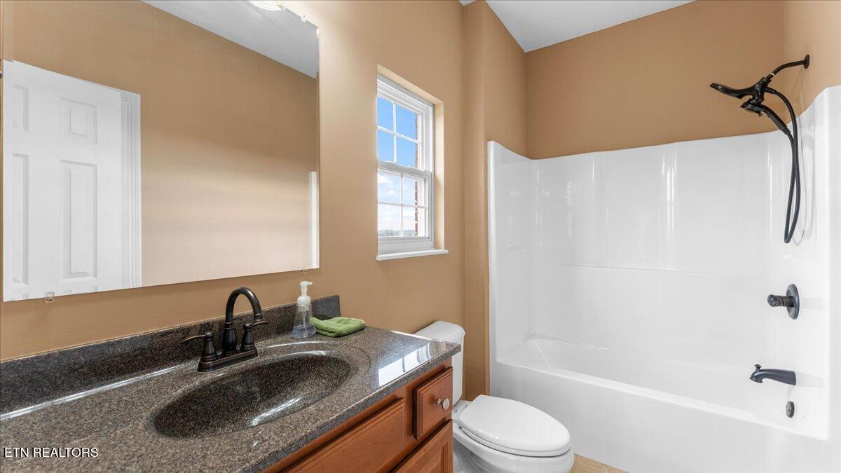 311 Cheyenne Boulevard Lenoir City TN 37772