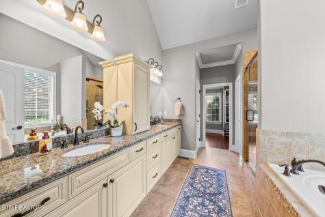 712 Bent Ridge Lane Knoxville TN 37922