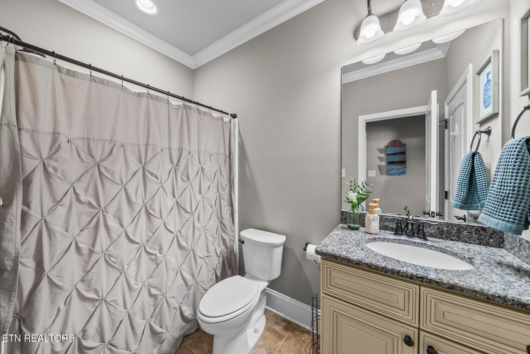 712 Bent Ridge Lane Knoxville TN 37922
