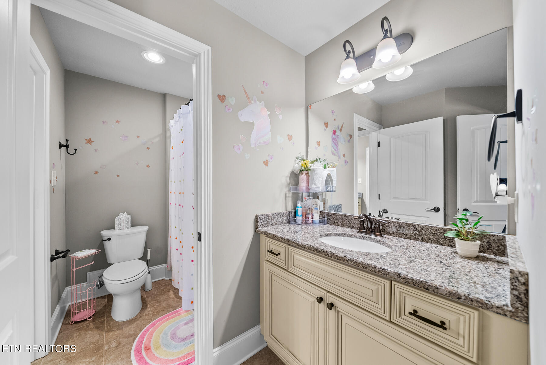 712 Bent Ridge Lane Knoxville TN 37922