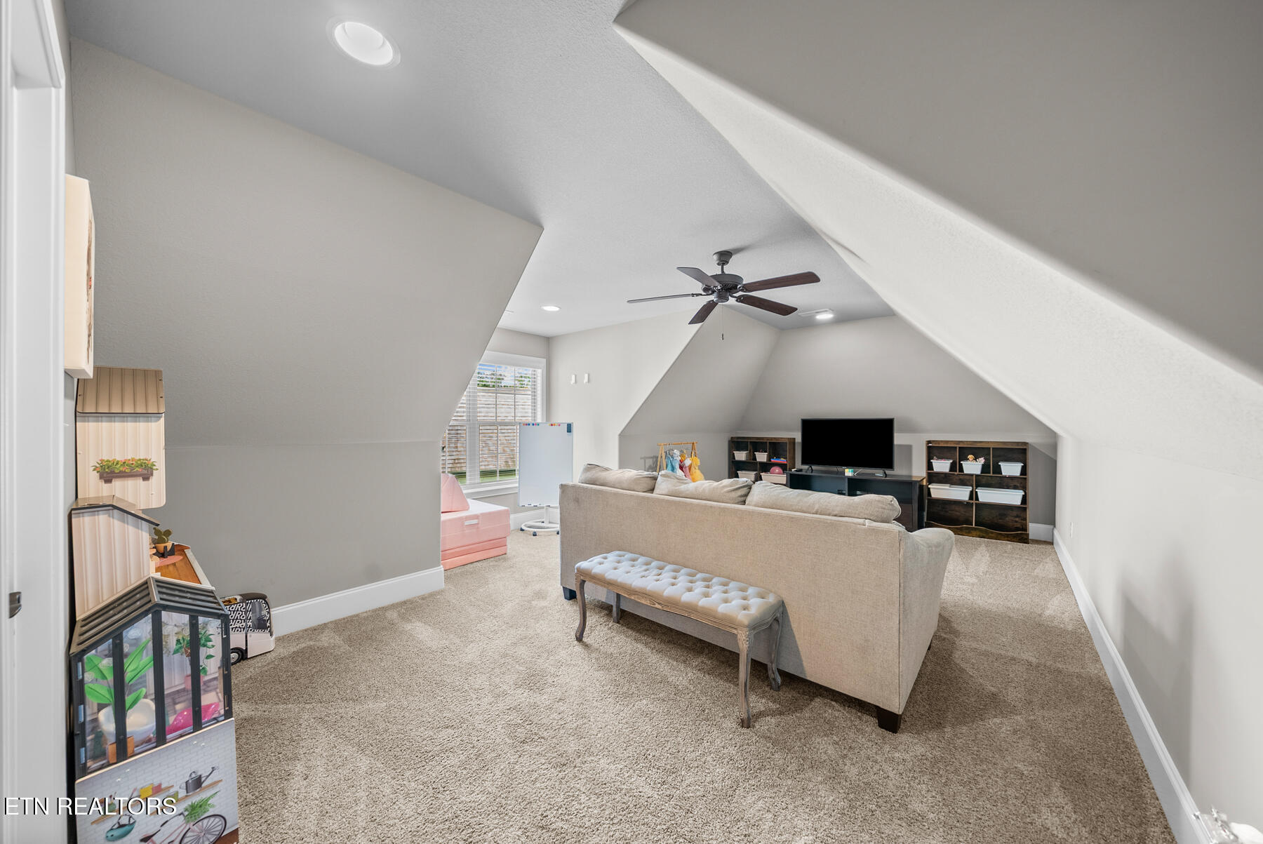 712 Bent Ridge Lane Knoxville TN 37922