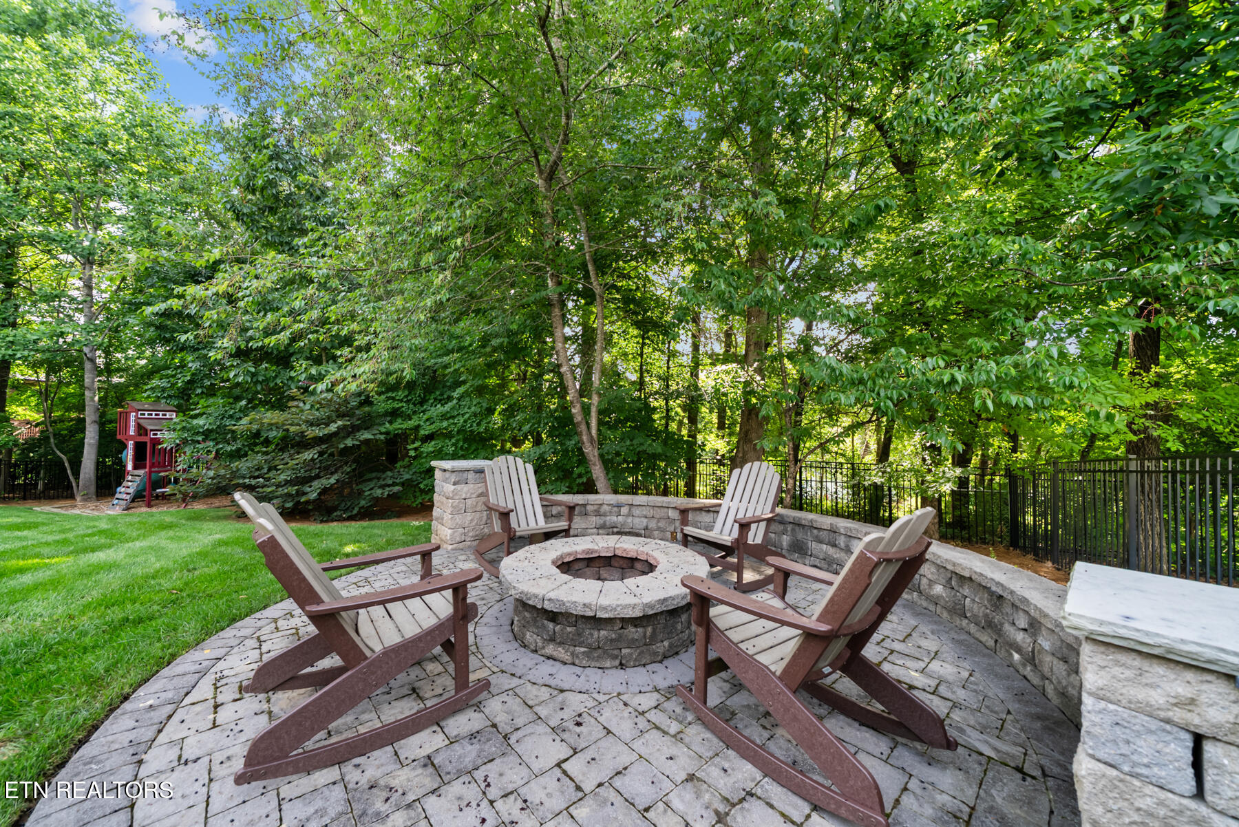 712 Bent Ridge Lane Knoxville TN 37922