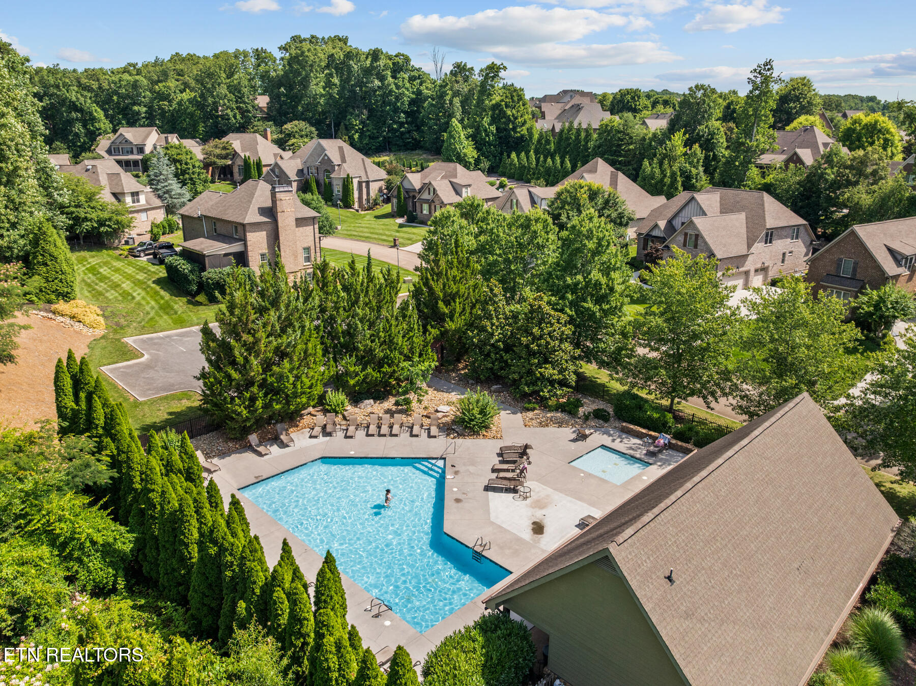 712 Bent Ridge Lane Knoxville TN 37922