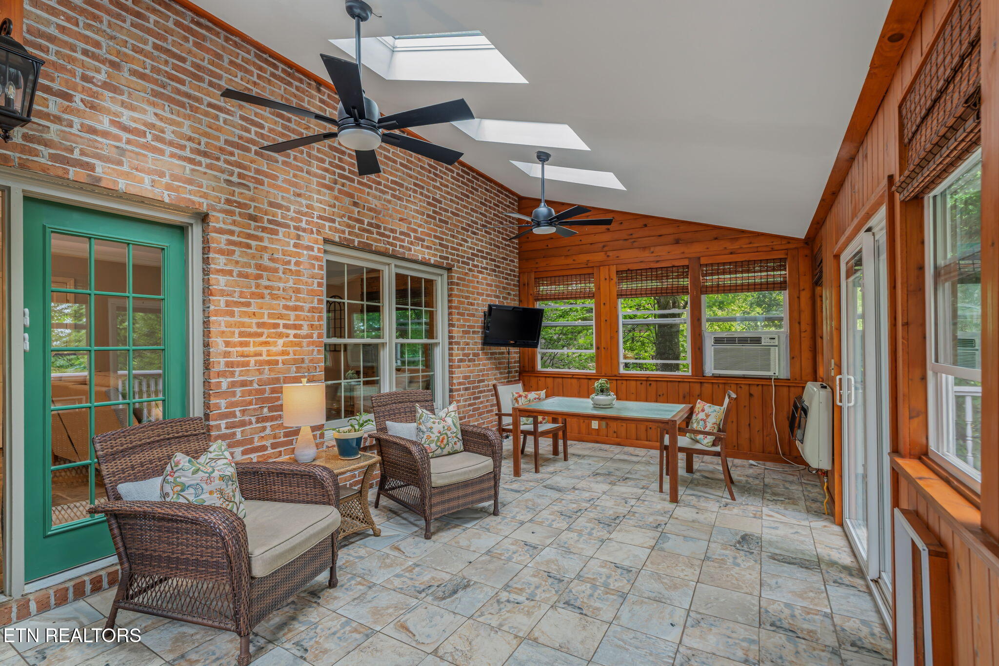713 Summit Lake Court Knoxville TN 37922