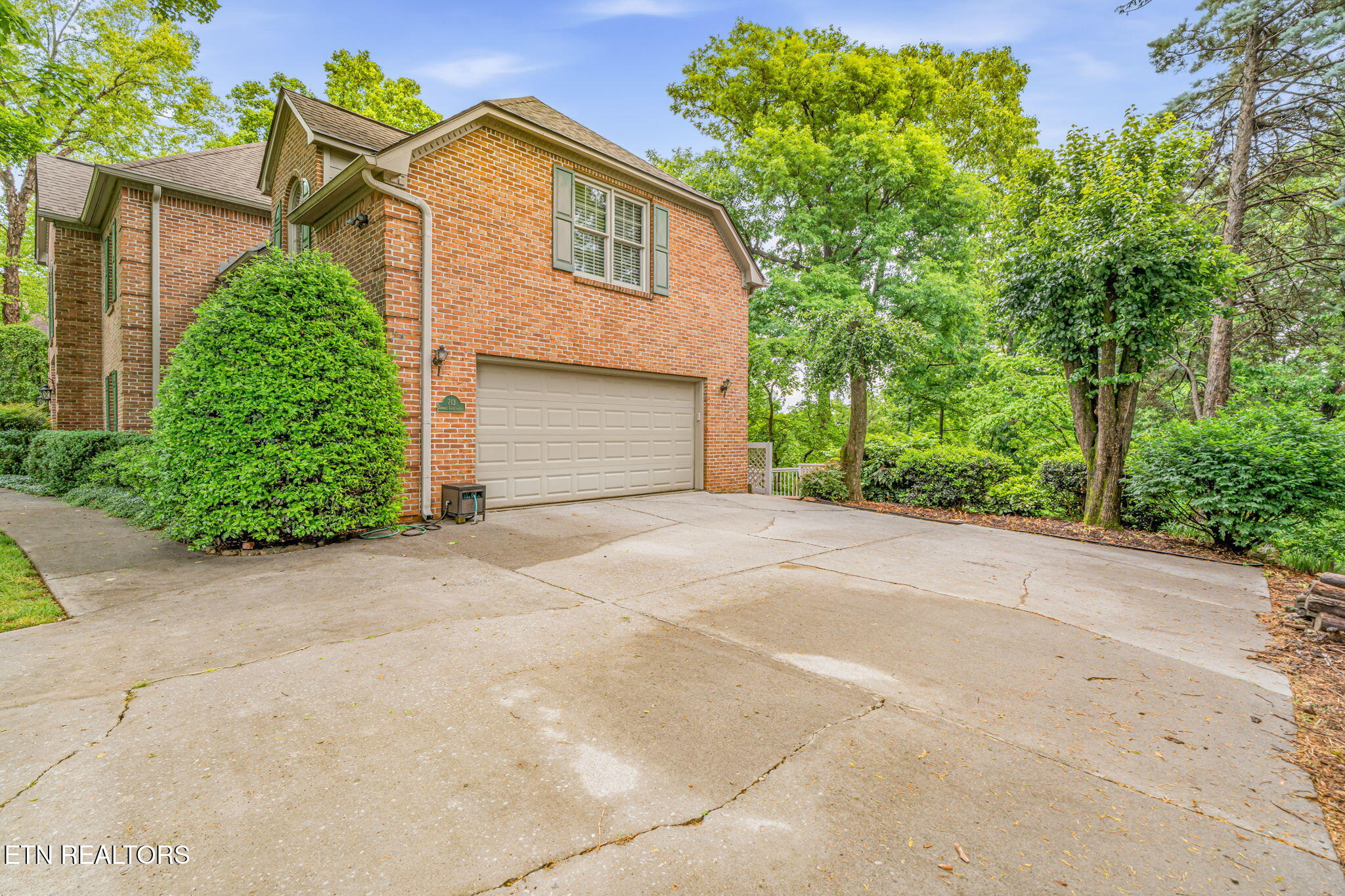 713 Summit Lake Court Knoxville TN 37922
