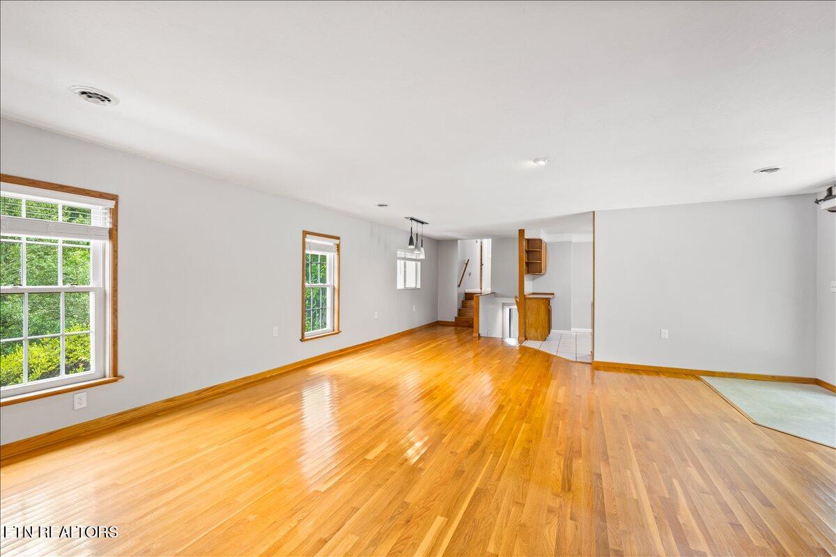 327 Mcdeerman Road Jacksboro TN 37757