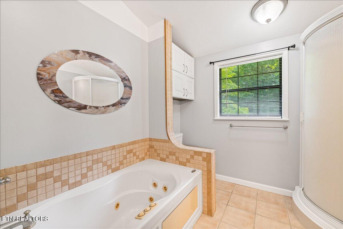 327 Mcdeerman Road Jacksboro TN 37757