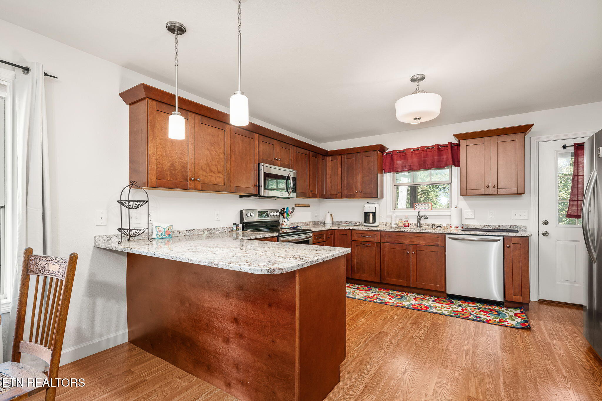 633 E Deer Creek Drive Crossville TN 38571