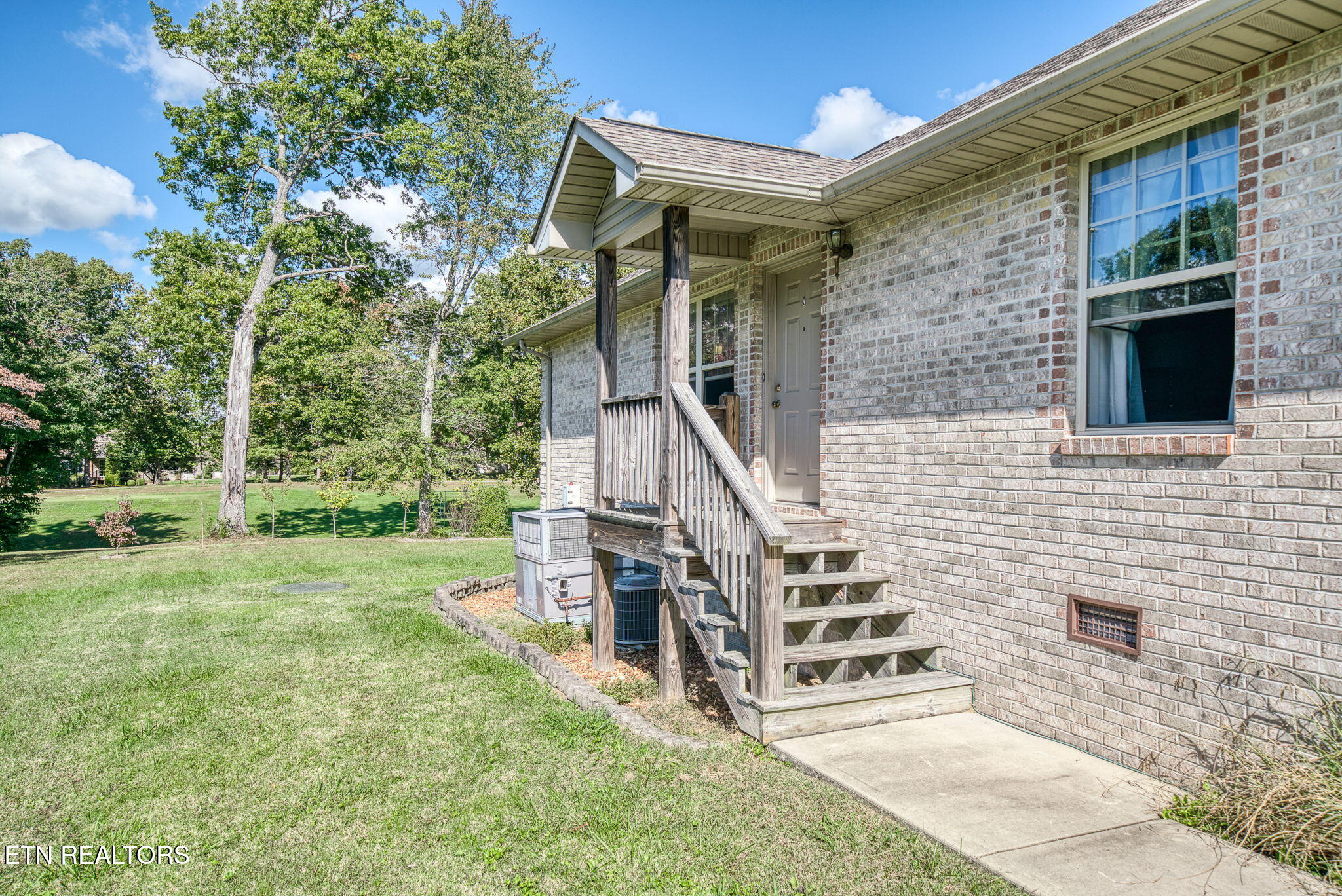 633 E Deer Creek Drive Crossville TN 38571