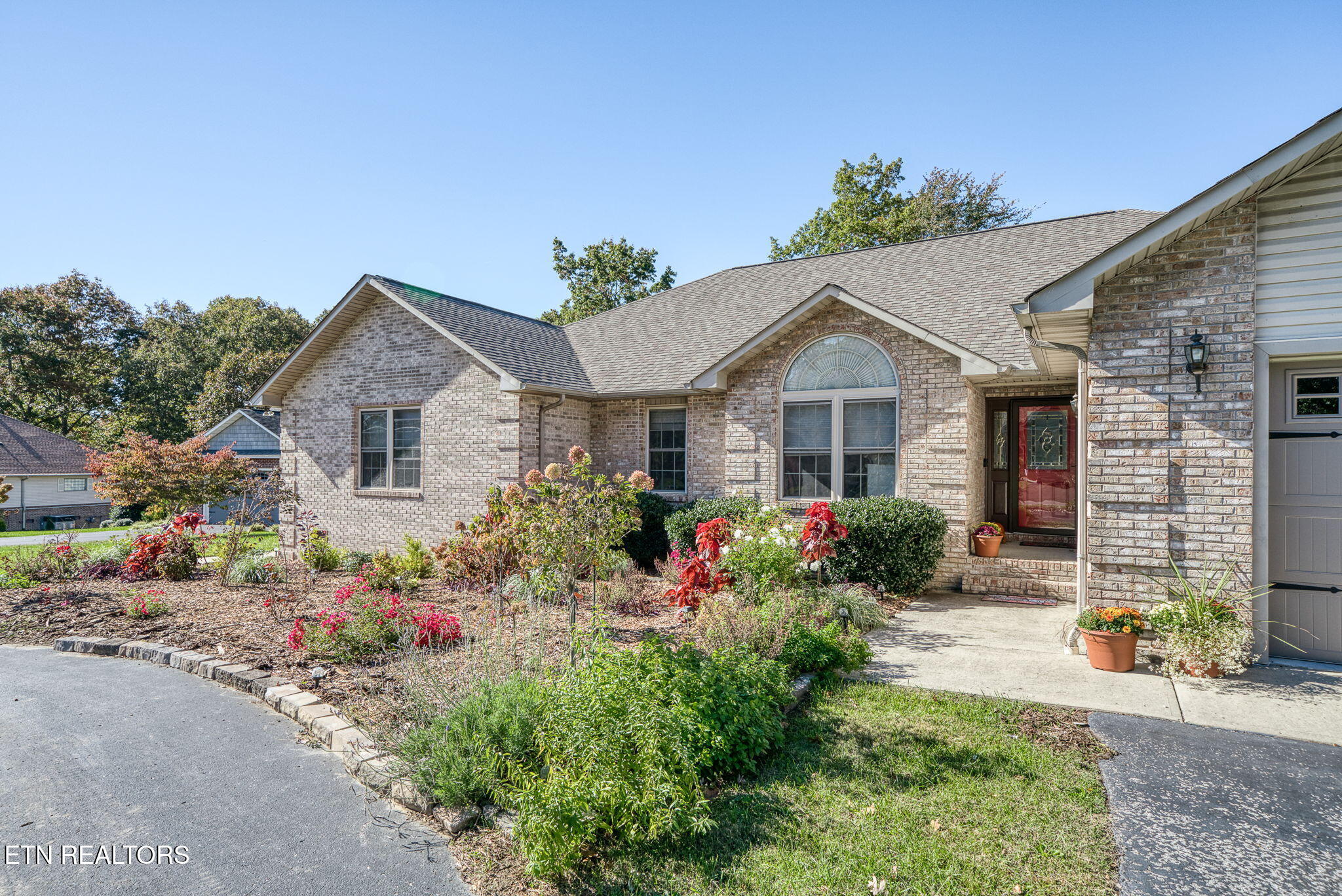 633 E Deer Creek Drive Crossville TN 38571