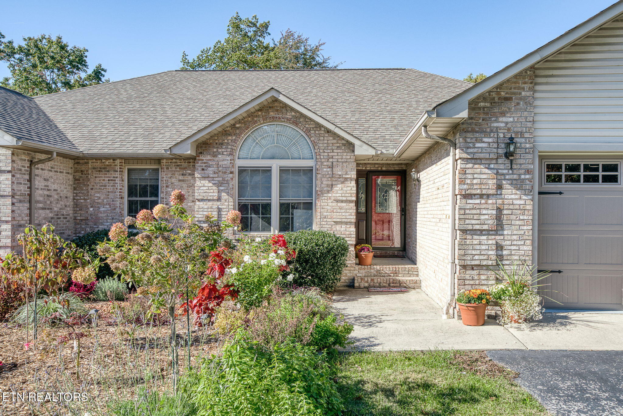 633 E Deer Creek Drive Crossville TN 38571