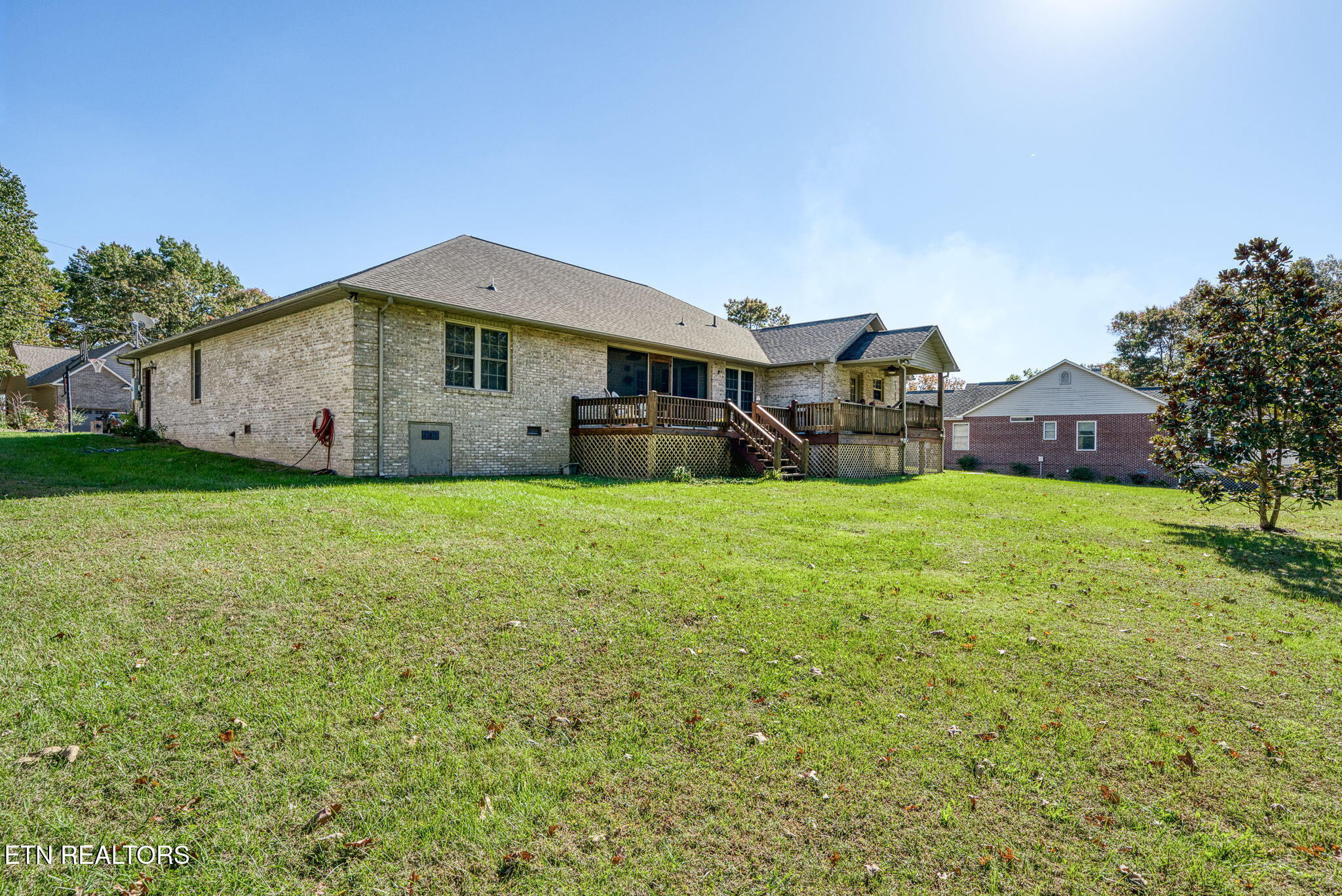 633 E Deer Creek Drive Crossville TN 38571