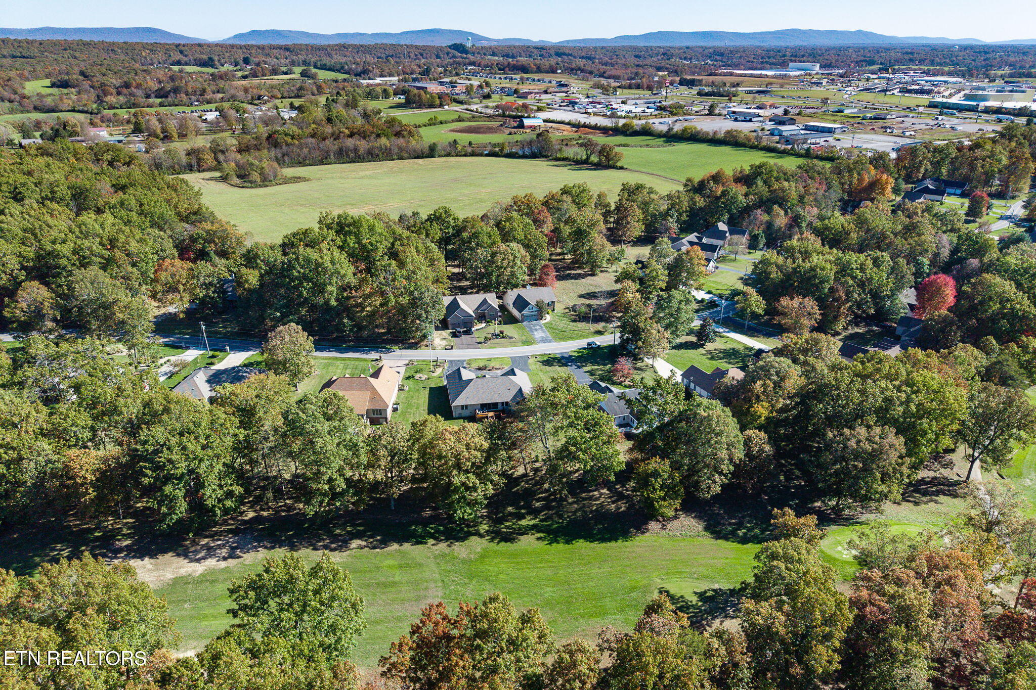 633 E Deer Creek Drive Crossville TN 38571