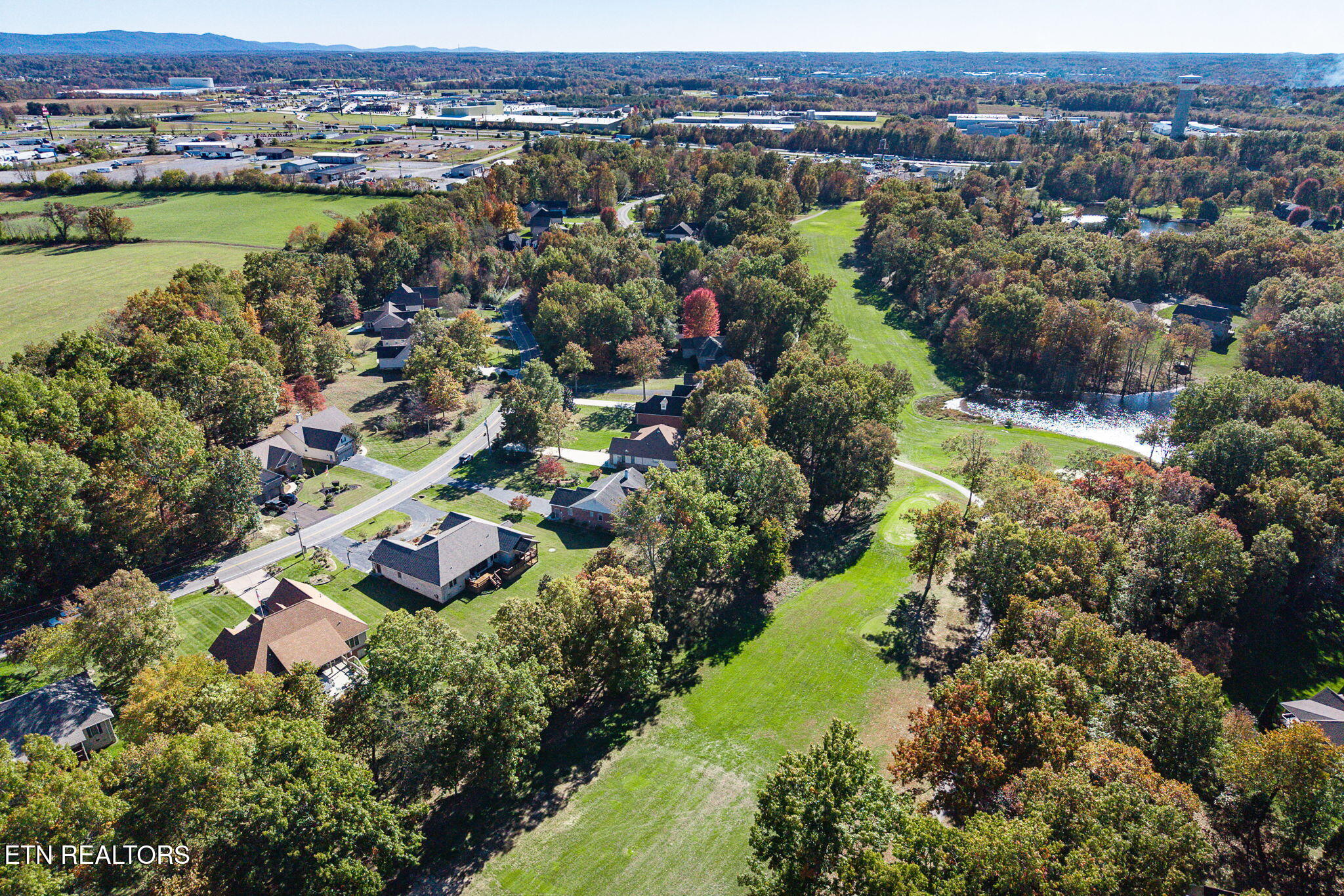 633 E Deer Creek Drive Crossville TN 38571