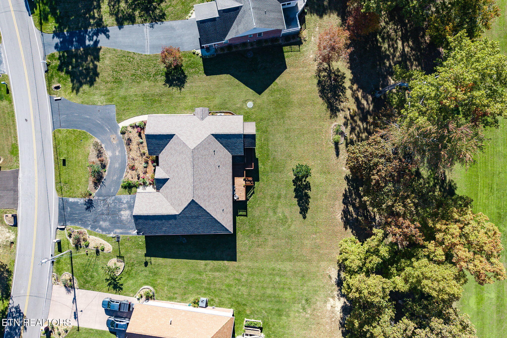 633 E Deer Creek Drive Crossville TN 38571