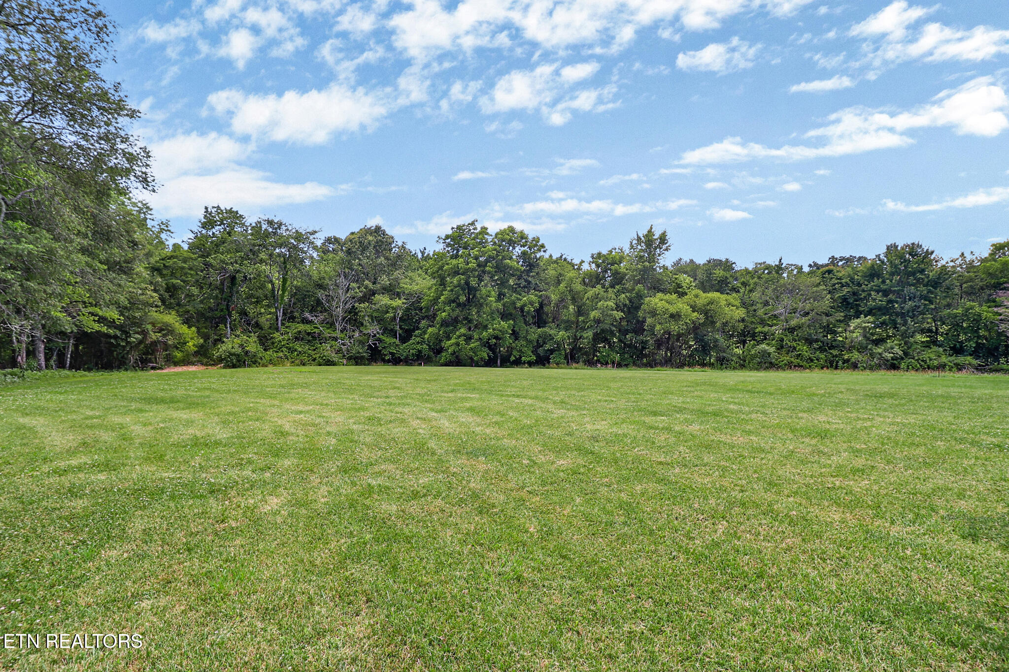 340 Huckleberry Lane Crossville TN 38555