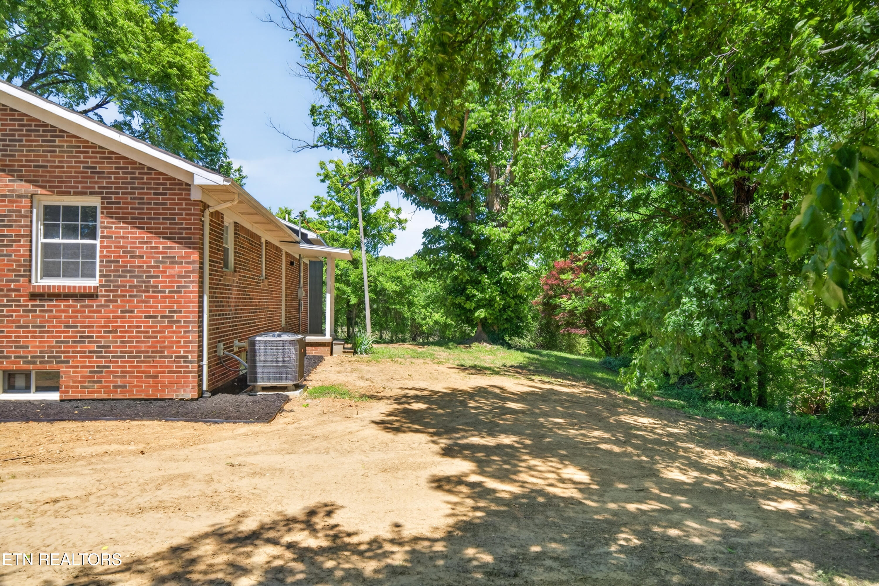 2155 Fairview Road Byrdstown TN 38549