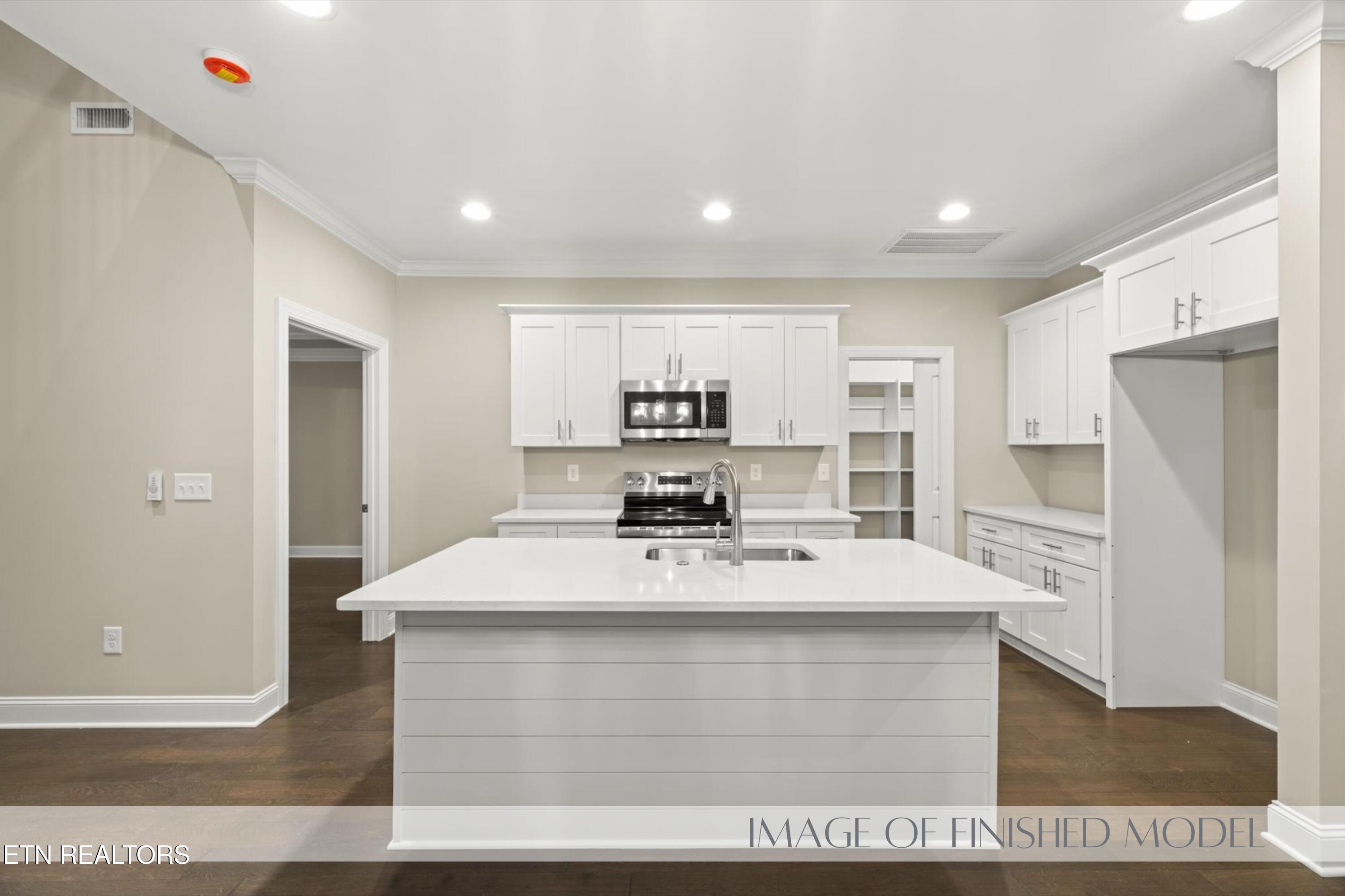 2048 Gisele Way Knoxville TN 37931