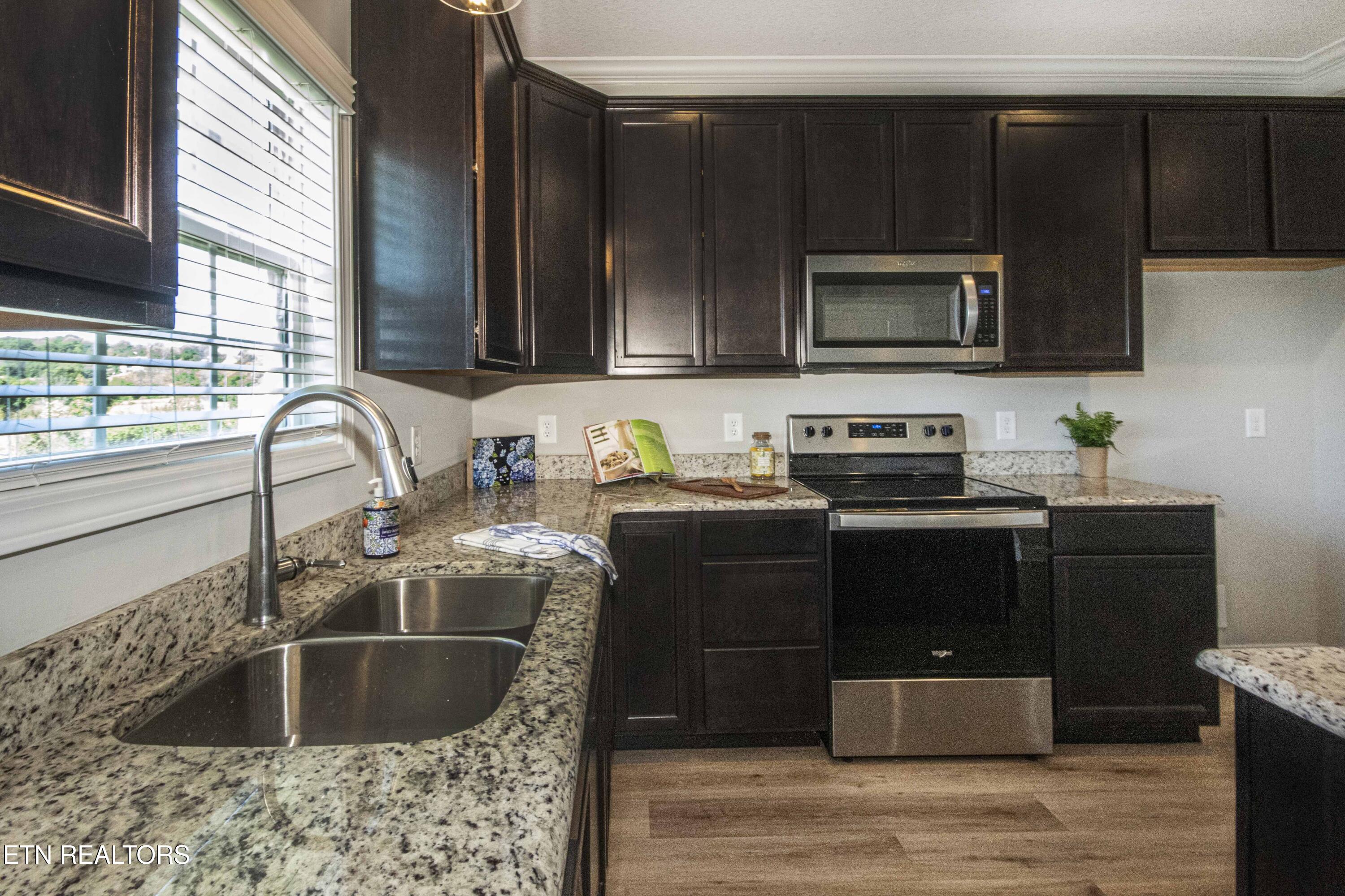 8111 Zenith Lane Powell TN 37849