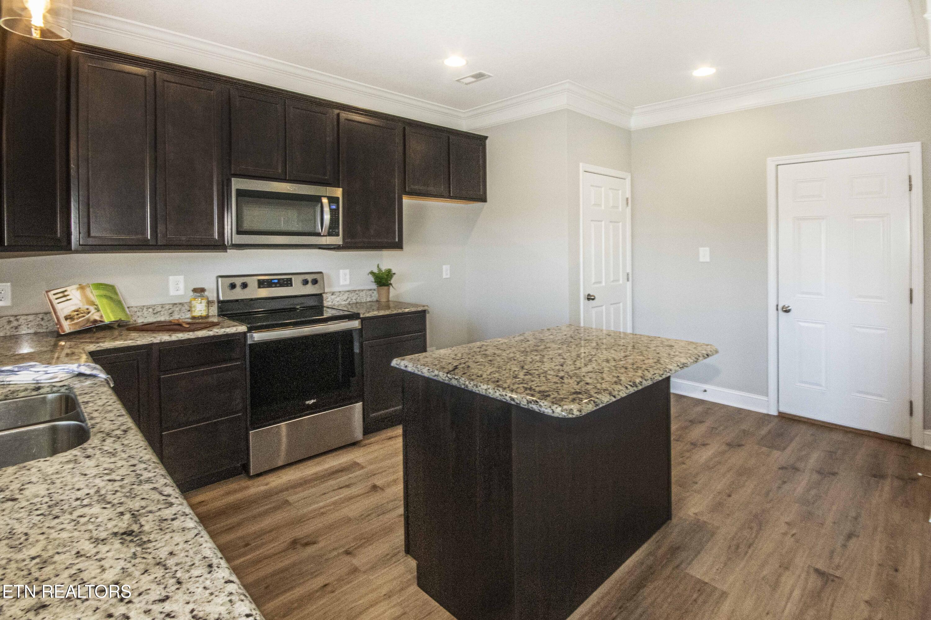 8111 Zenith Lane Powell TN 37849