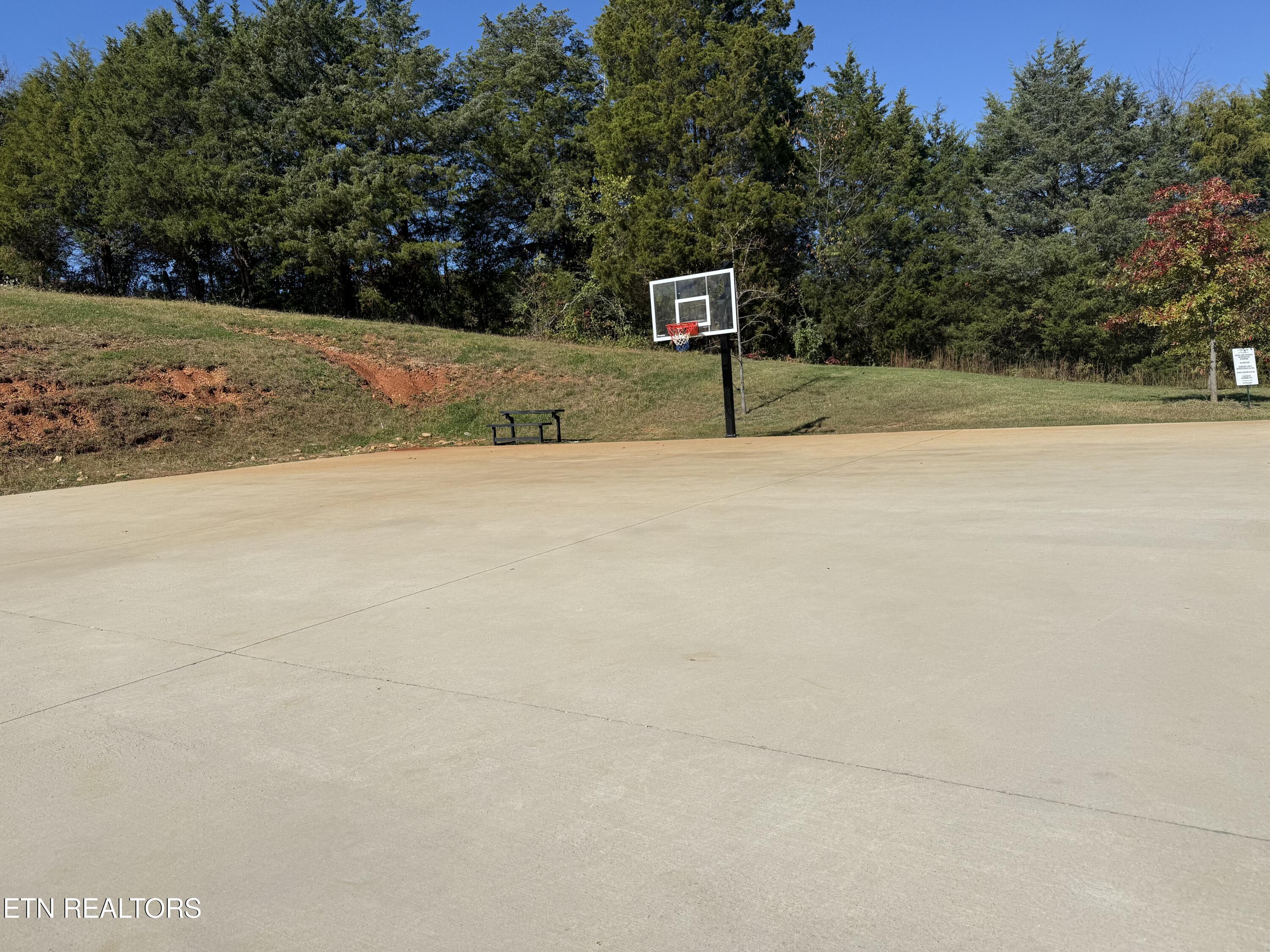 8111 Zenith Lane Powell TN 37849