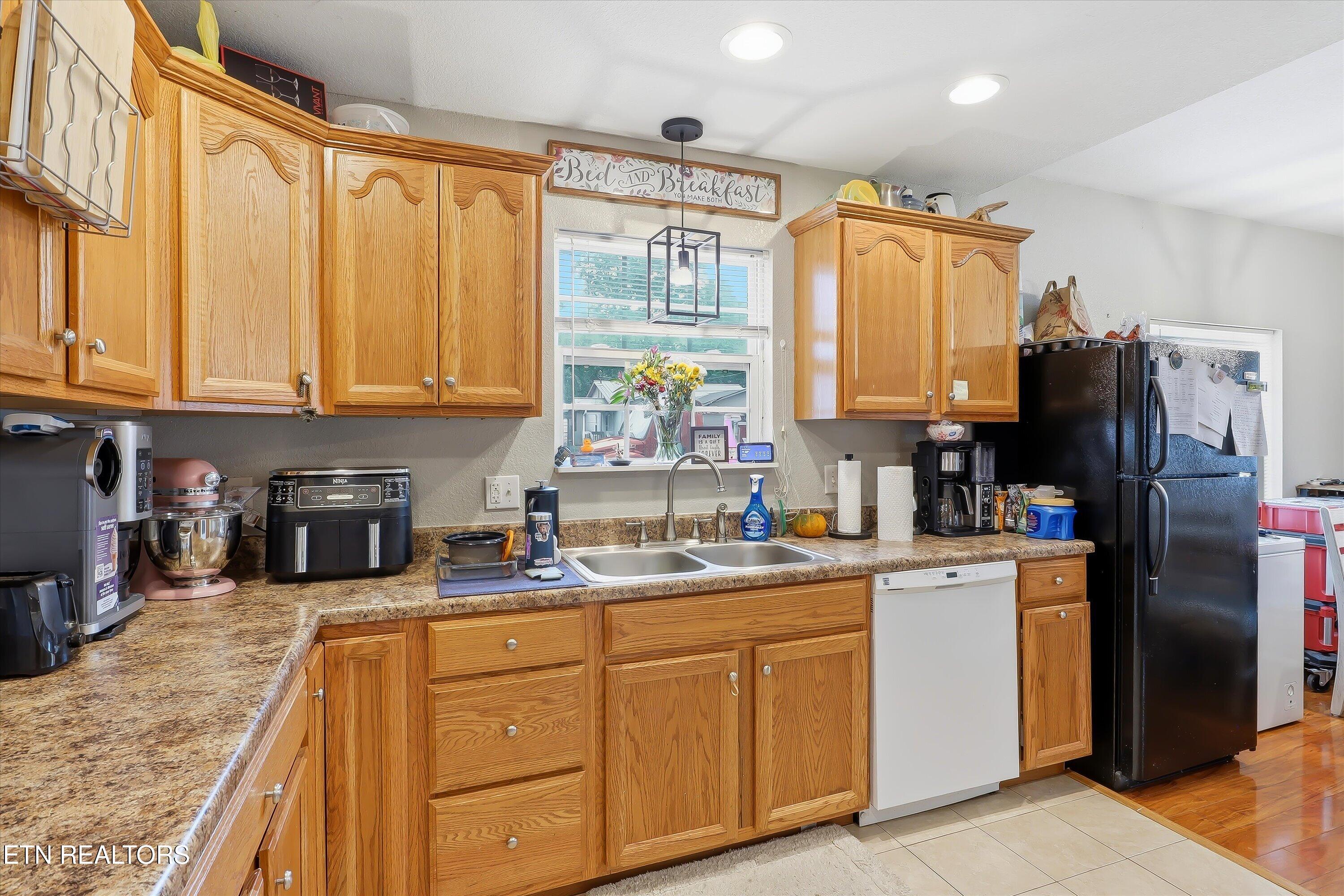 1001 Vivian Avenue Rocky Top TN 37769