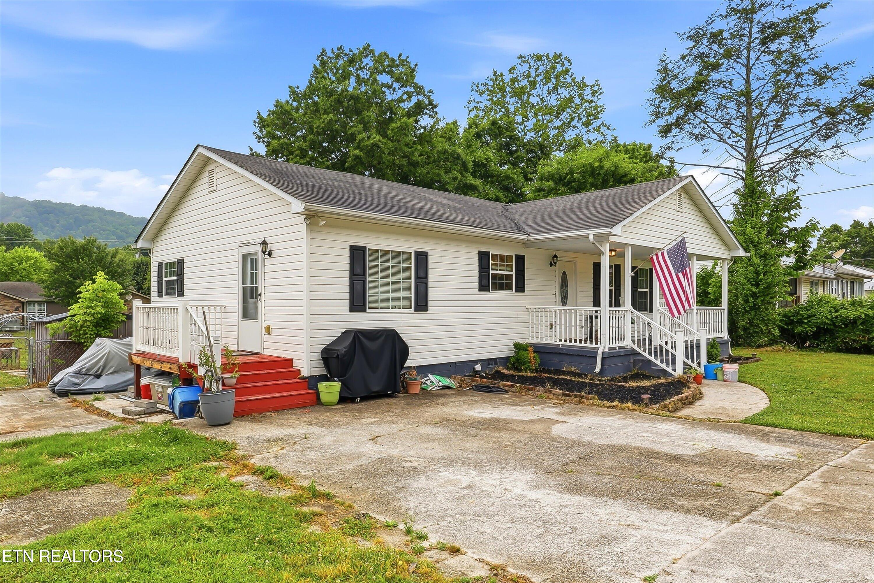 1001 Vivian Avenue Rocky Top TN 37769
